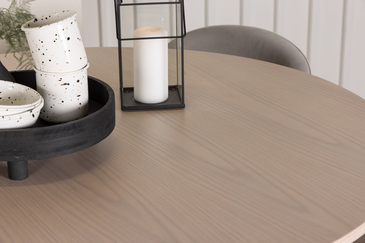 Olivia Matbord med Velvet Stolarna – Bord: ⌀110 Stol: 57x76,5x50