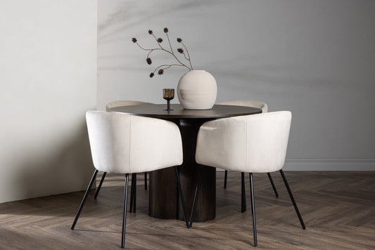 Olivia Matbord med Berit Stolarna – Bord: ⌀110 Stol: 55x78x55