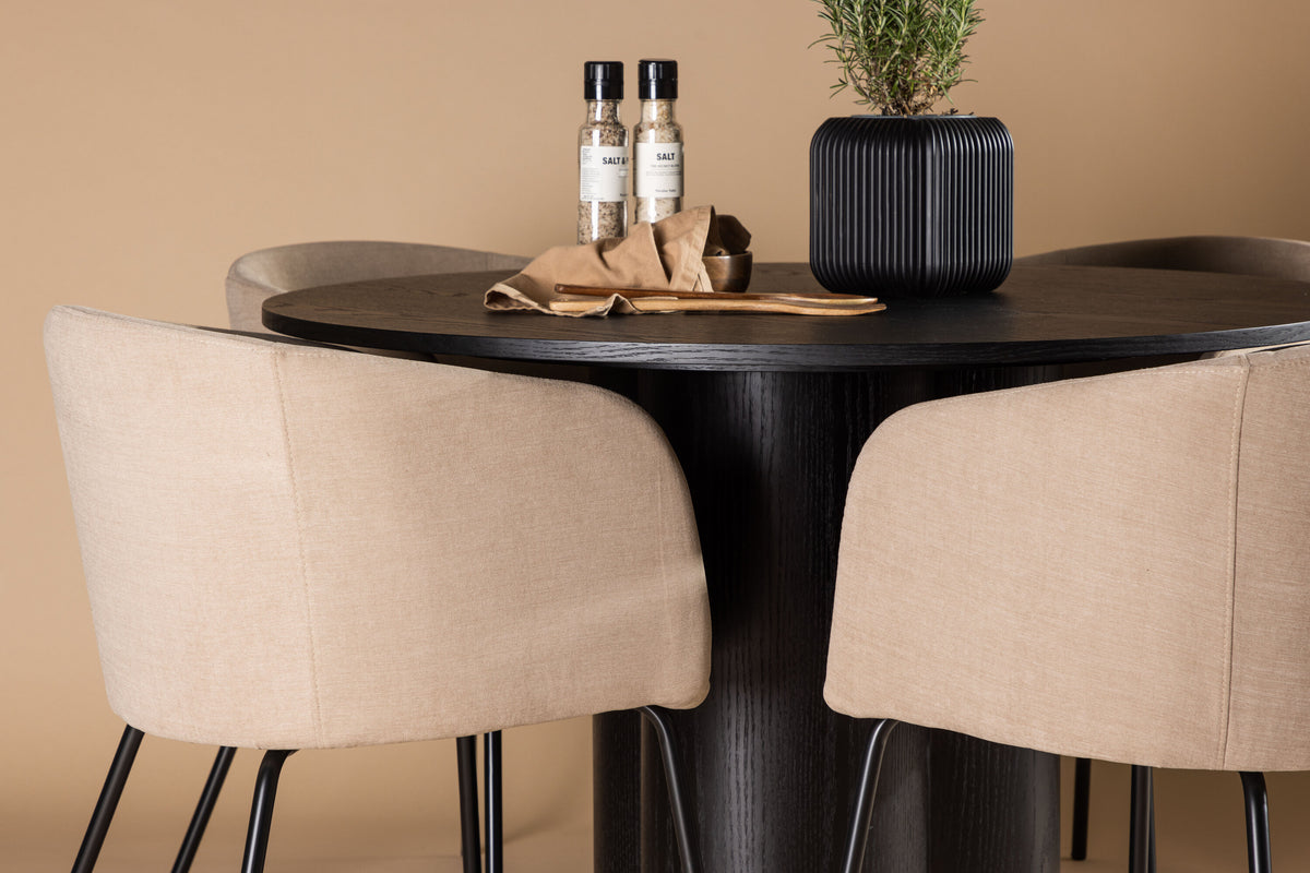 Olivia Matbord med Berit Stolarna – Bord: ⌀110 Stol: 55x78x55
