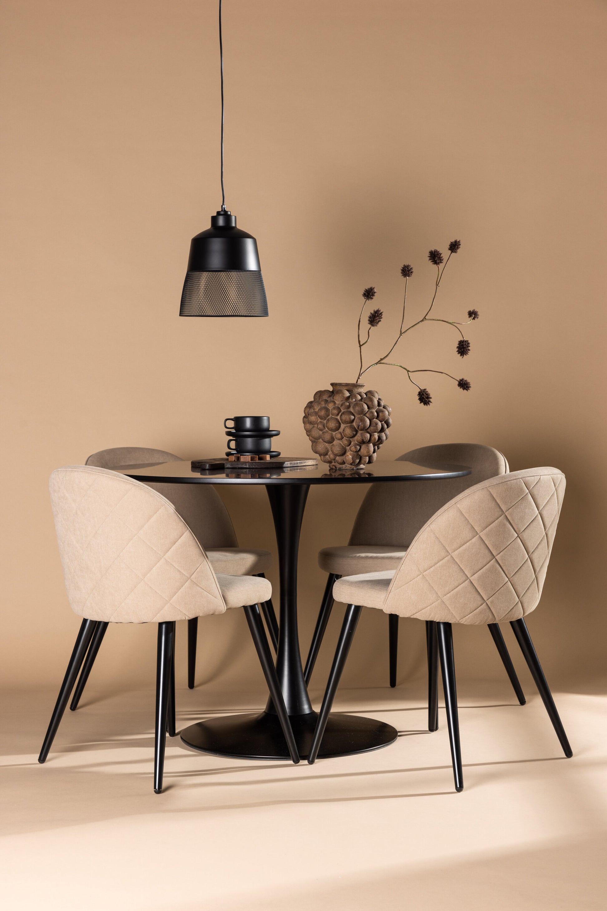 Glade Matbord med Velvet Stolarna Matgrupp