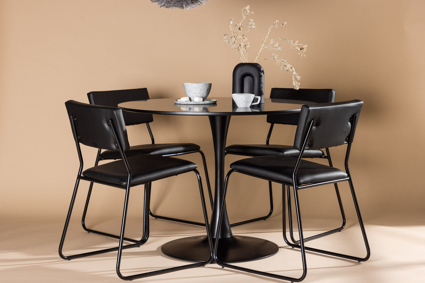 Glade Matbord med Kenth Stolarna Matgrupp