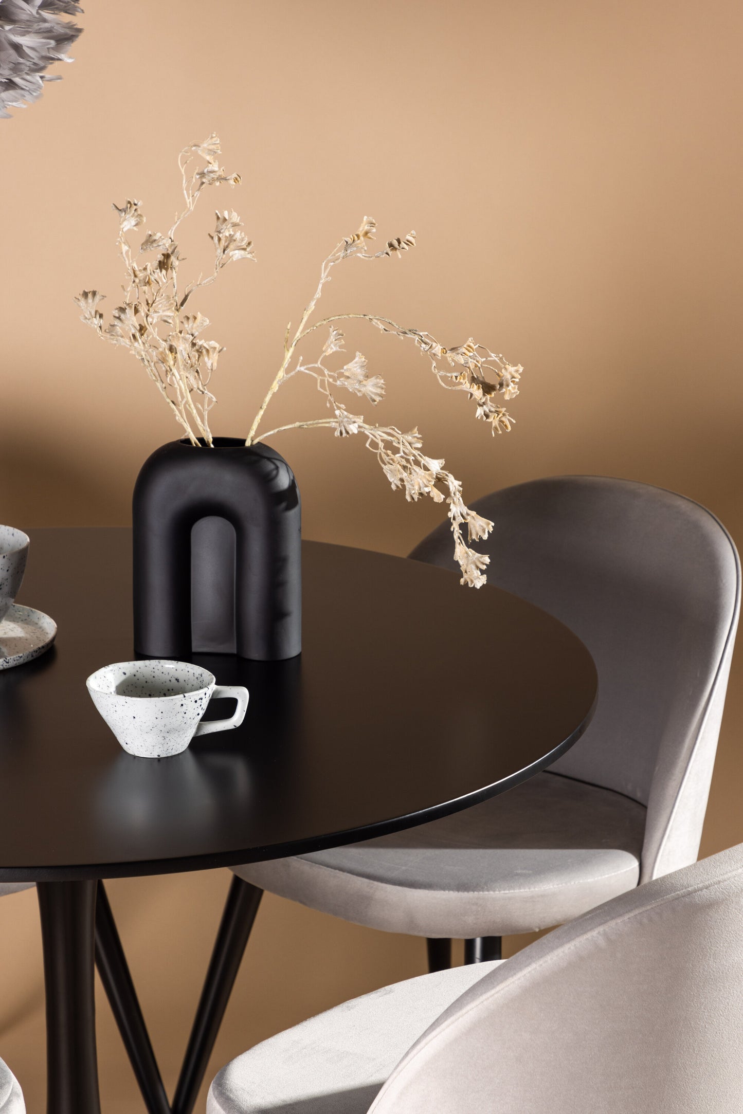 Glade Matbord med Velvet Stolarna Matgrupp