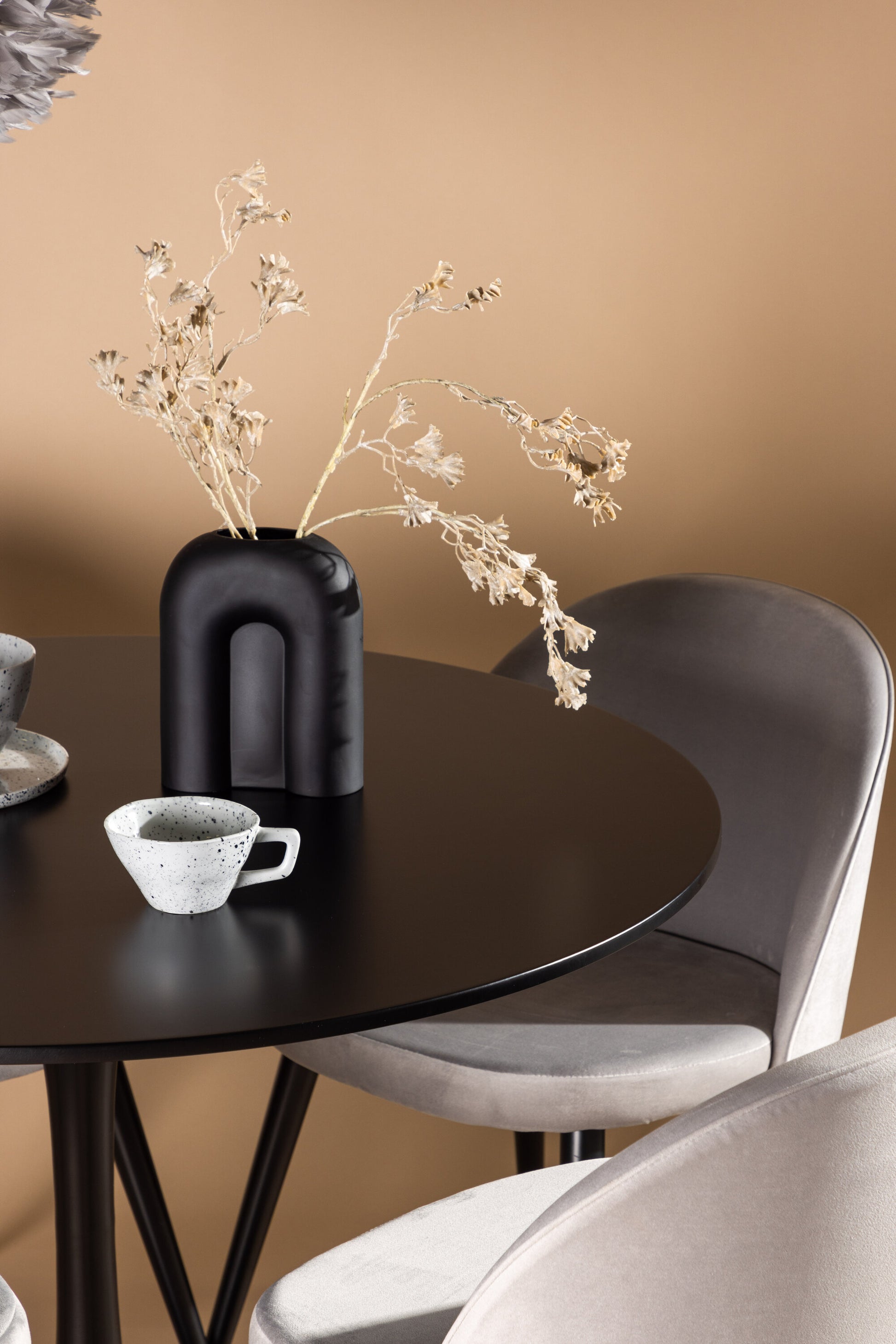 Glade Matbord med Velvet Stolarna Matgrupp