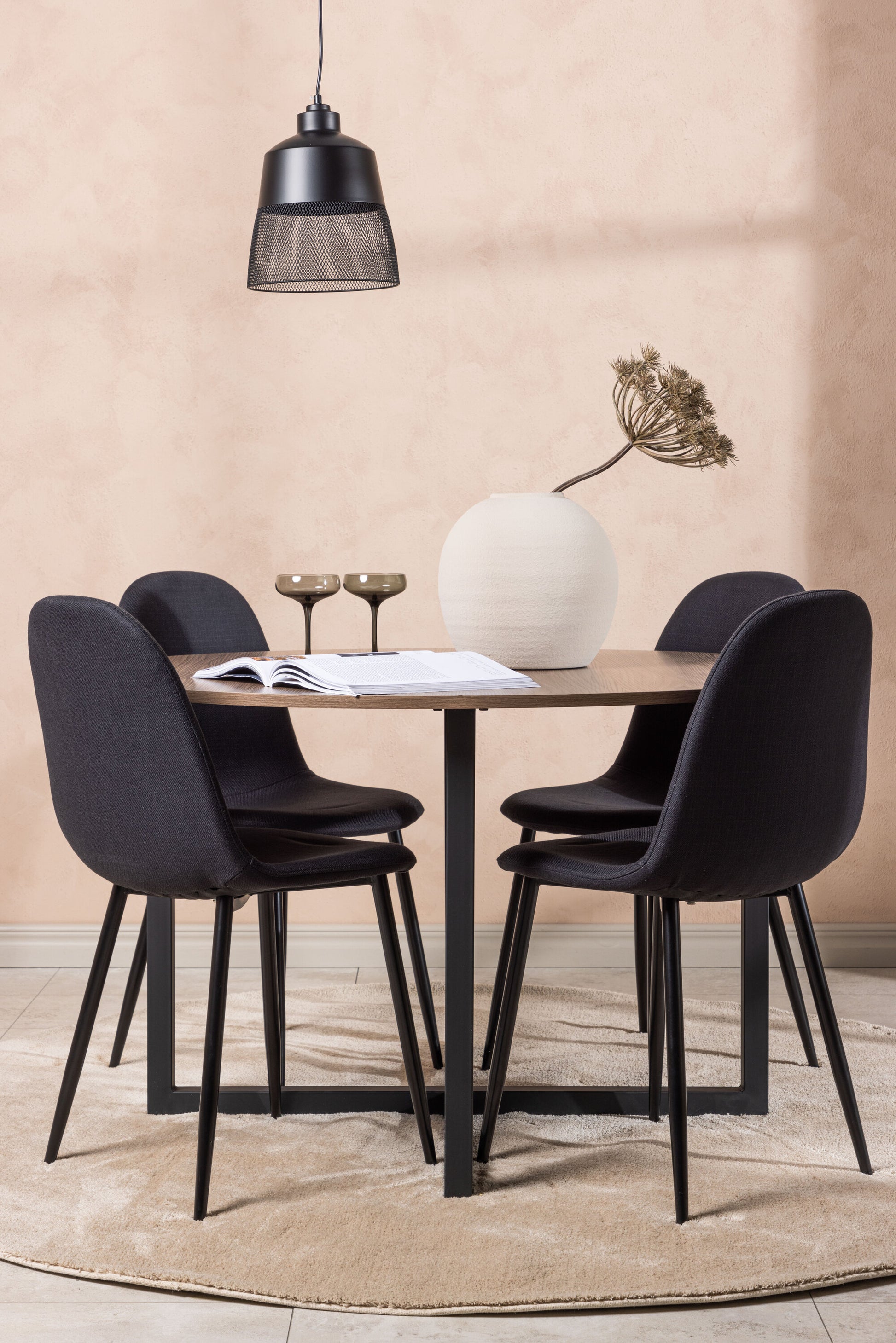 Durango Matbord med Polar Stolarna – Bord: ⌀120 Stol: 53x87x44