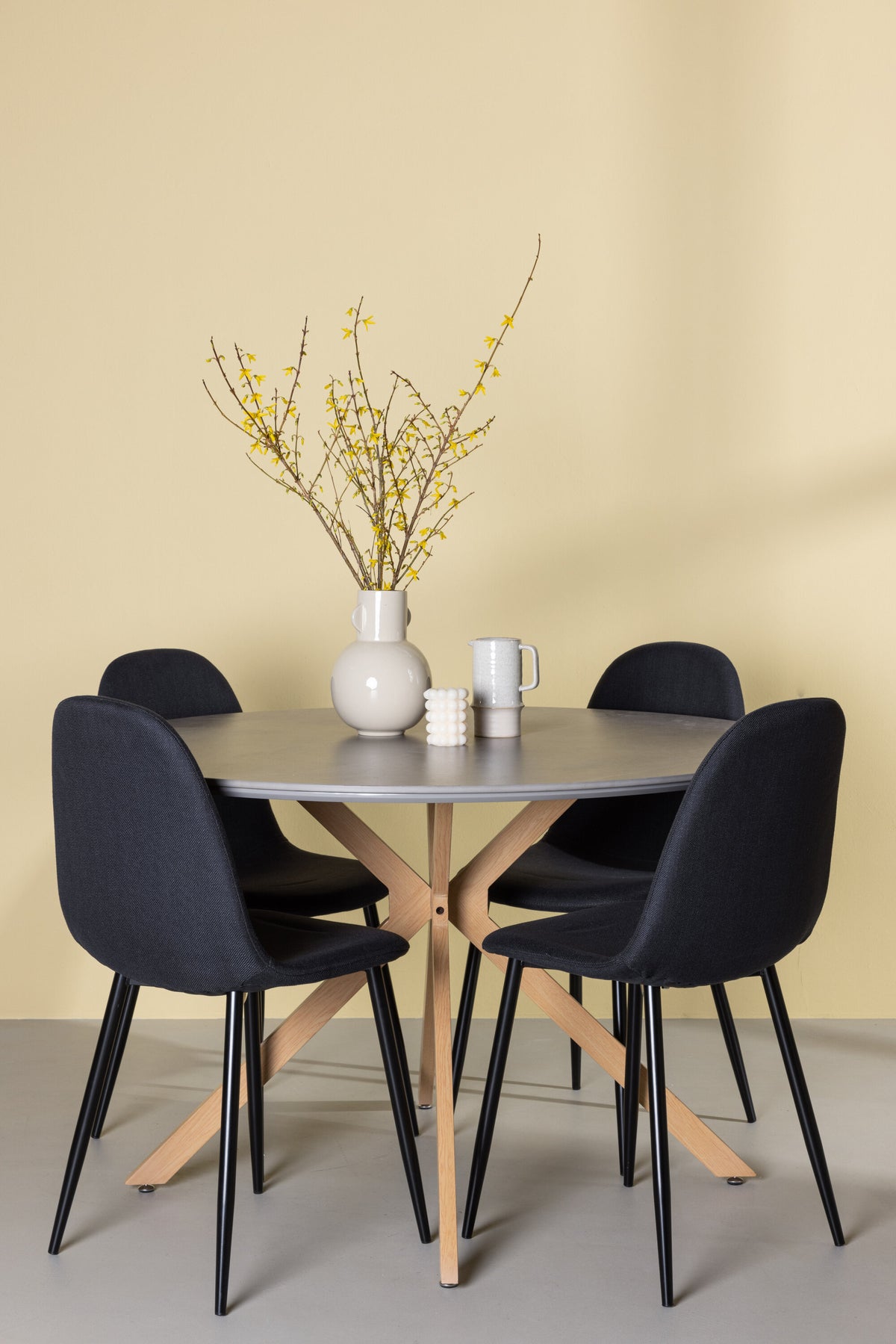 Piazza Matbord med Polar Stolarna – 120x120