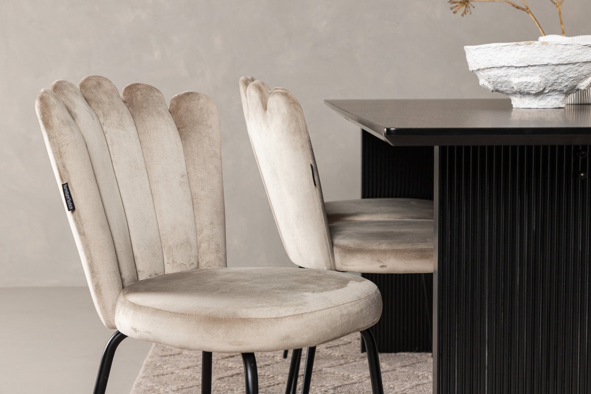Vail Matbord med Limhamn Stolarna – Bord: 75x200x100 Stol: 42x82x44