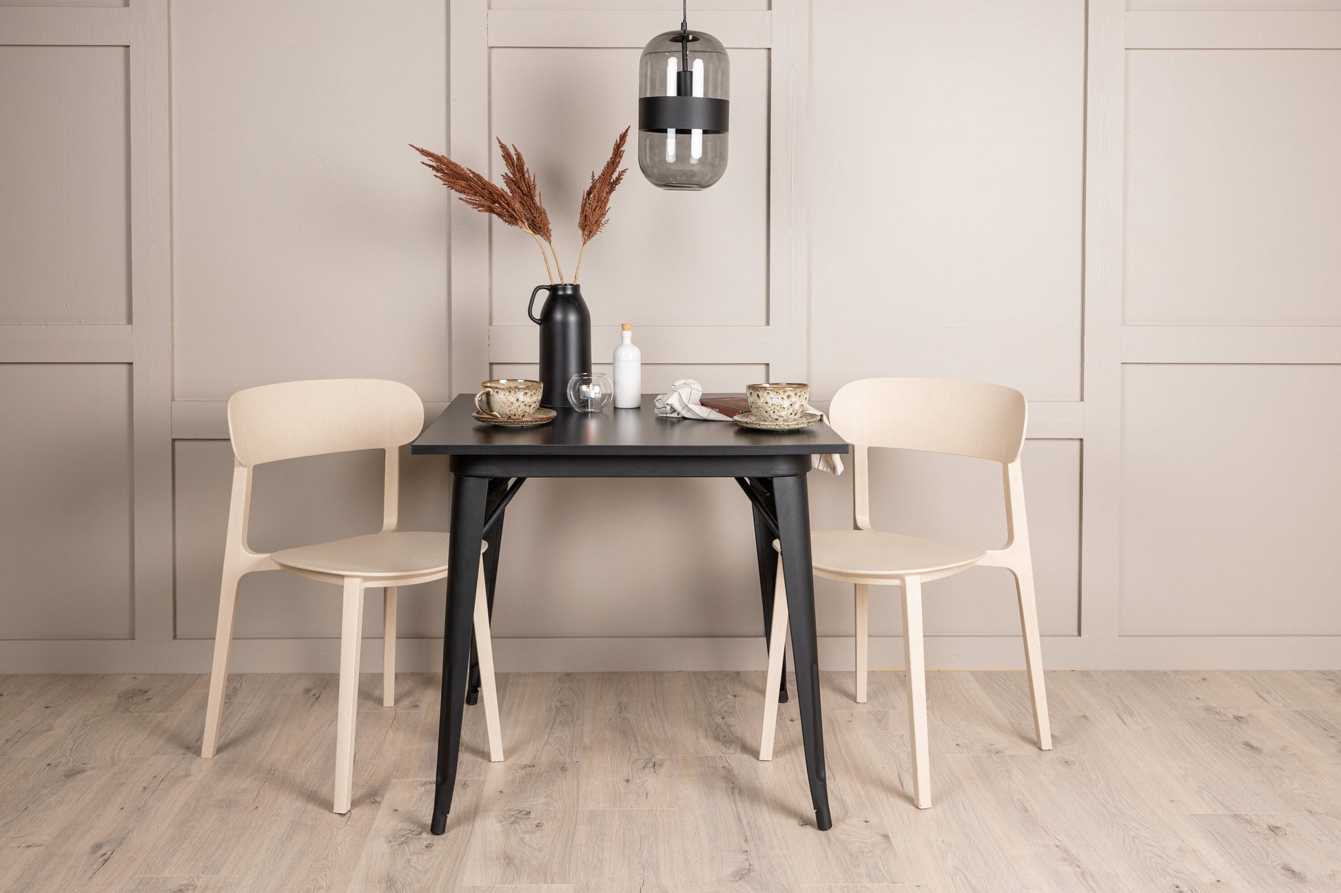 Tempe Matbord med Åstol Stolarna Matgrupp