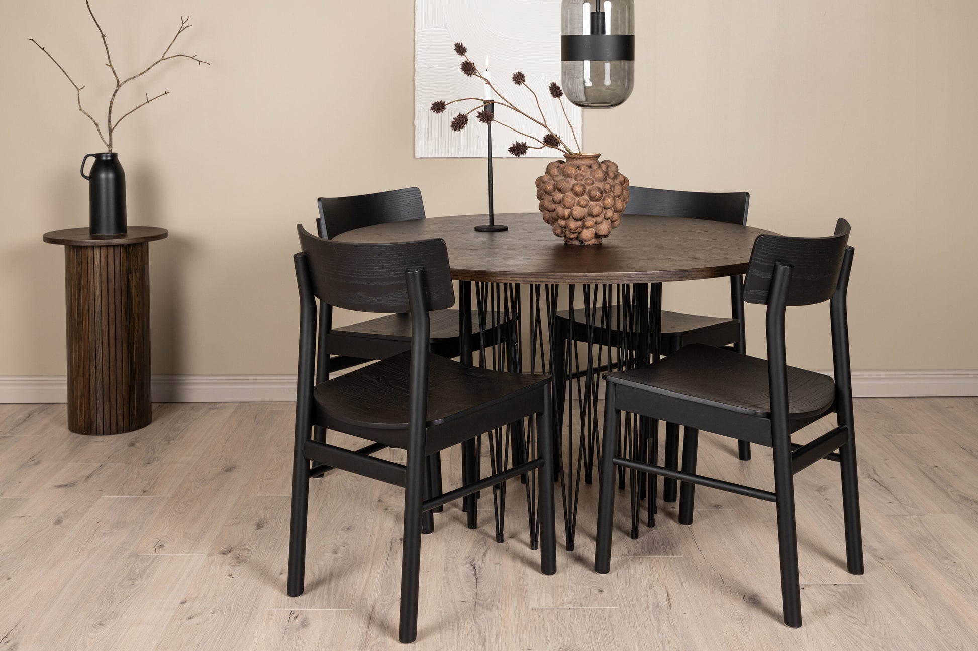 Stone Matbord med Montros Stolarna Matgrupp