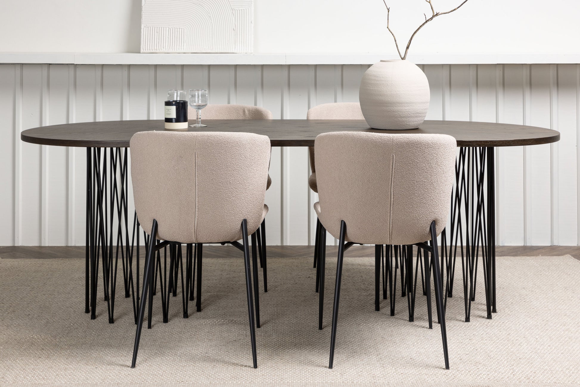 Stone Matbord med Modesto Stolarna Matgrupp
