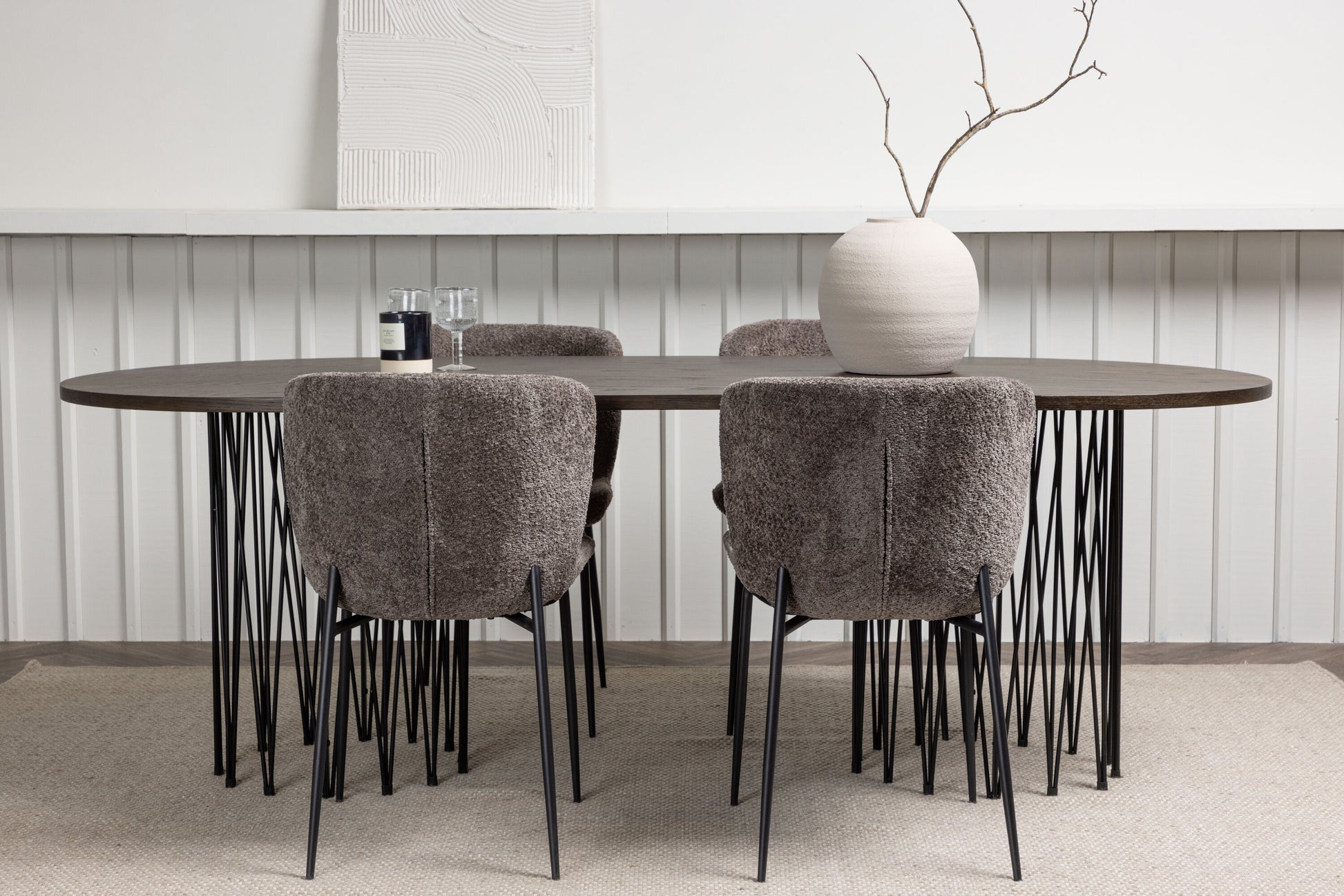 Stone Matbord med Modesto Stolarna Matgrupp