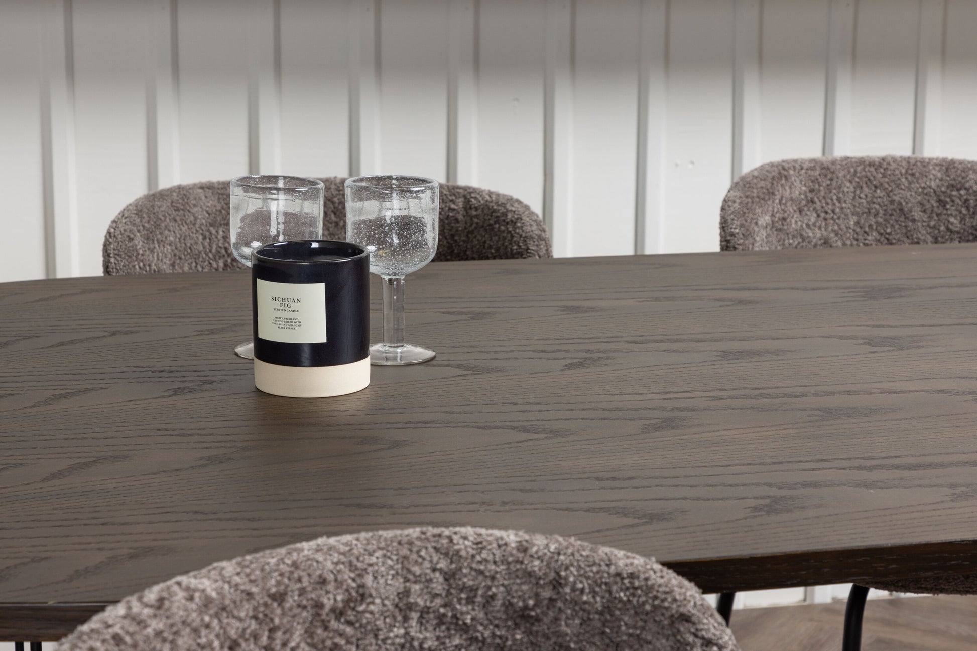 Stone Matbord med Modesto Stolarna Matgrupp