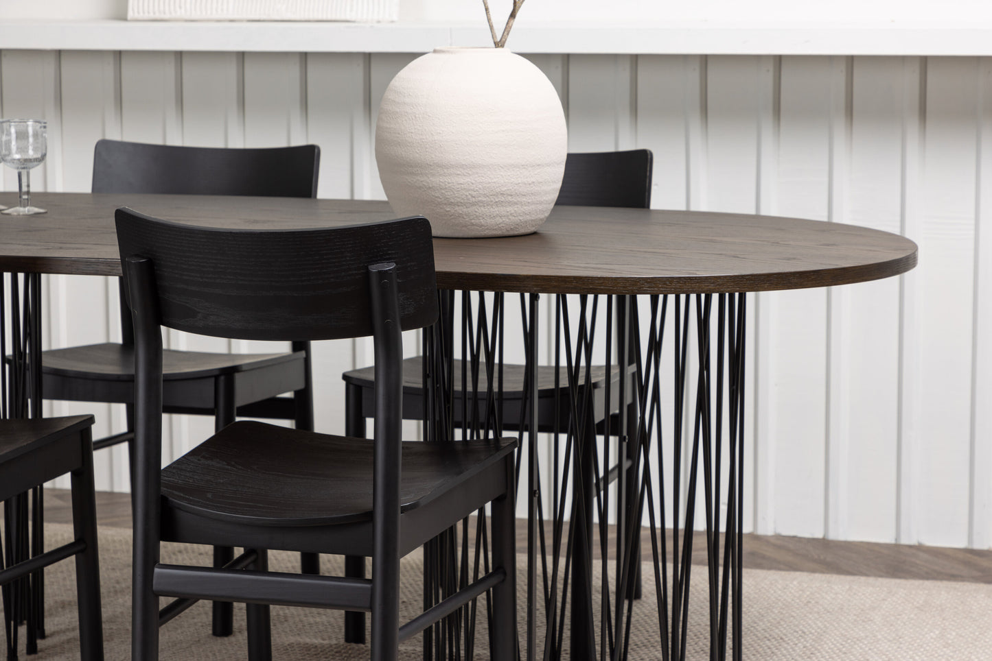 Stone Matbord med Montros Stolarna Matgrupp