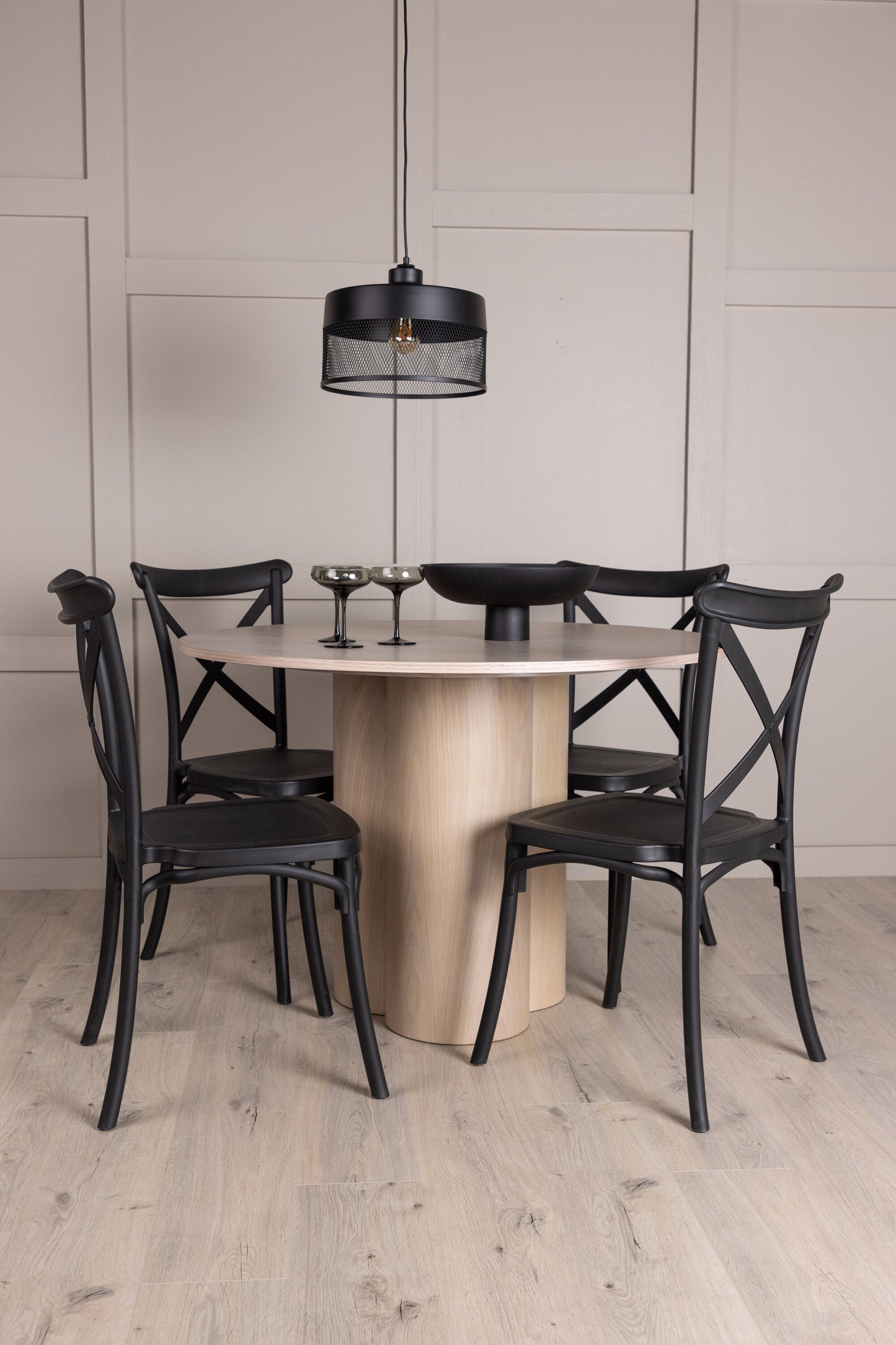 Olivia Matbord med Crosett Stolarna Matgrupp