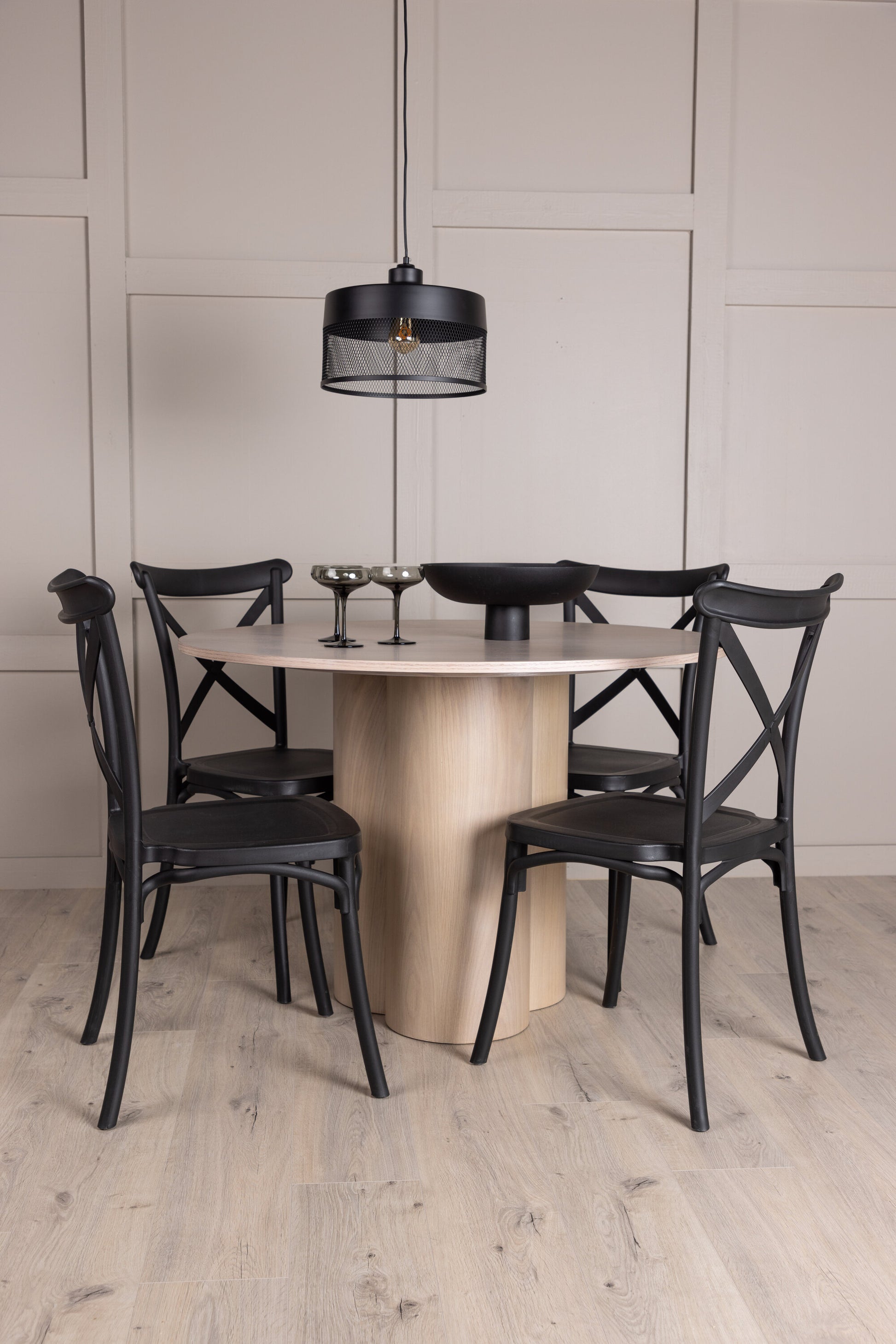 Olivia Matbord med Crosett Stolarna Matgrupp