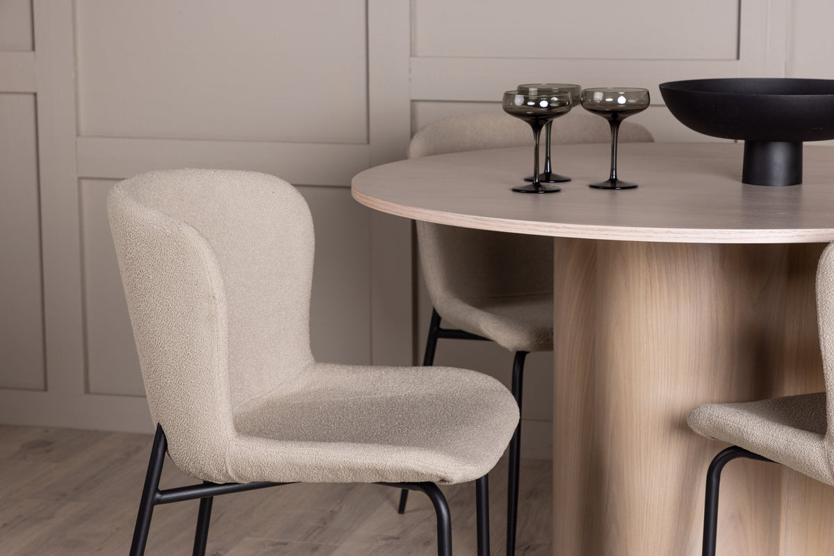 Olivia Matbord med Modesto Stolarna – Bord: ⌀110 Stol: 54x79,5x48