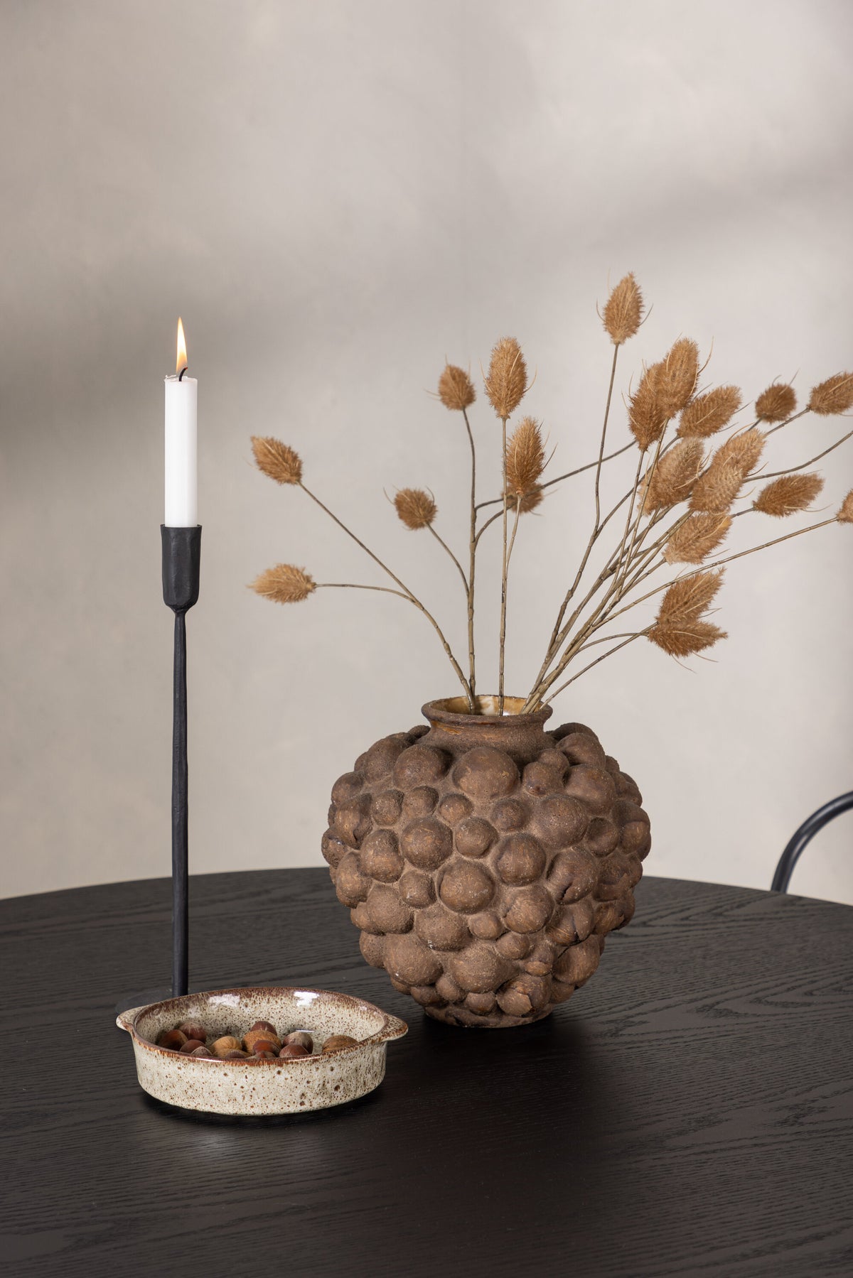 Olivia Matbord med Tempe Stolarna – Bord: ⌀110 Stol: 51x85x36