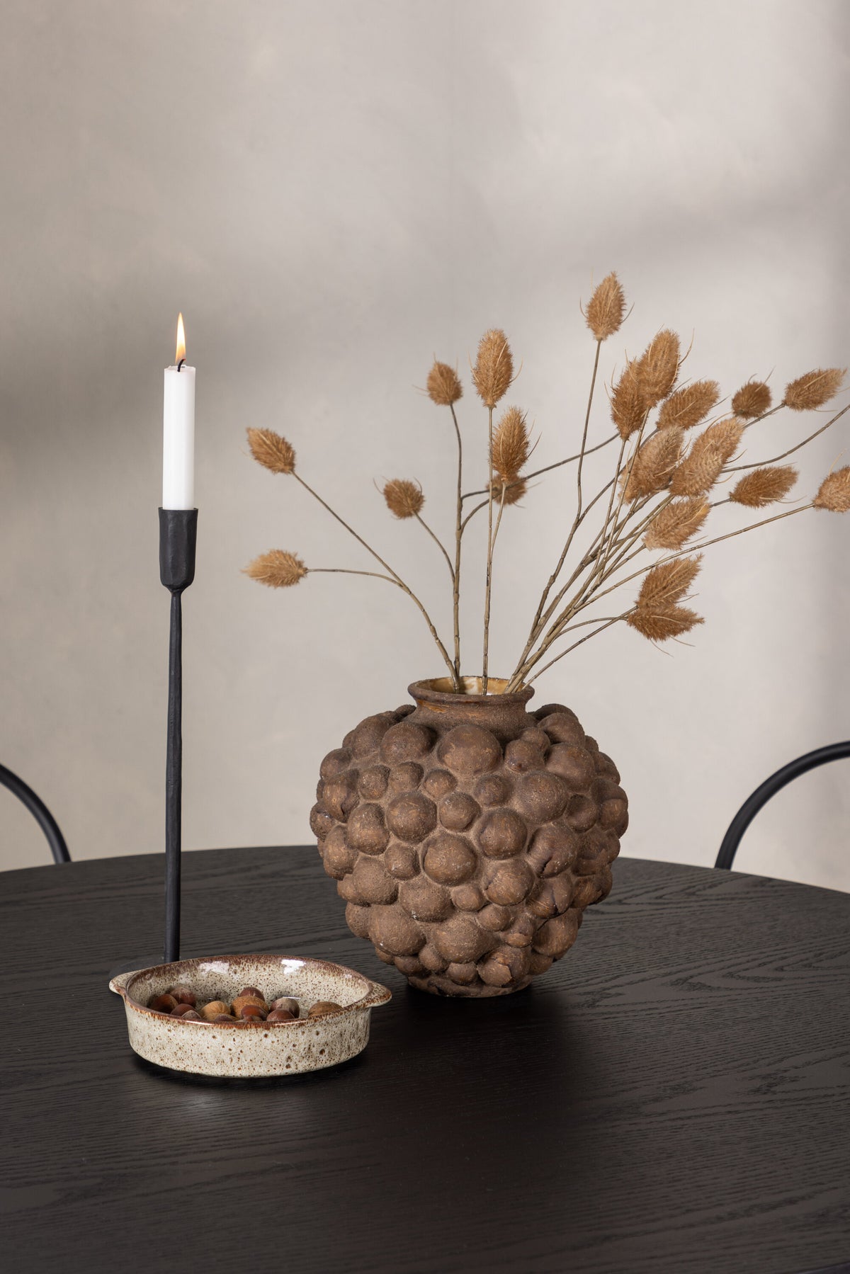 Olivia Matbord med Tempe Stolarna – Bord: ⌀110 Stol: 53x85x45