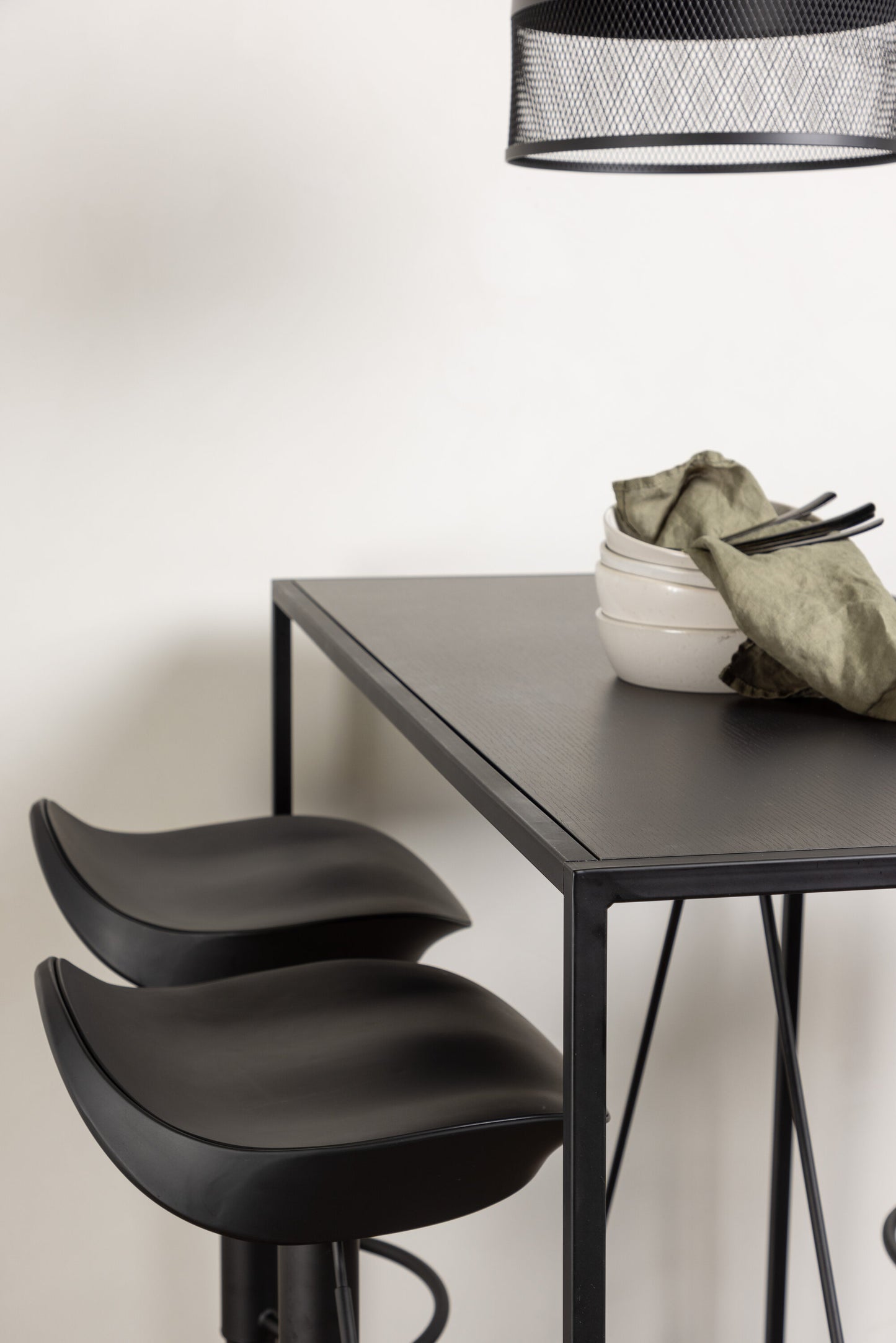 Brea Matbord med Adesto Stolarna Matgrupp