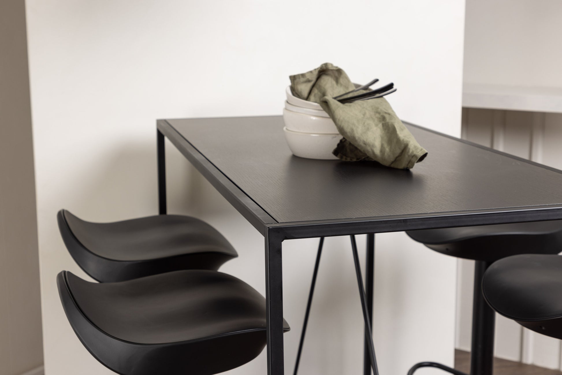 Brea Matbord med Adesto Stolarna Matgrupp