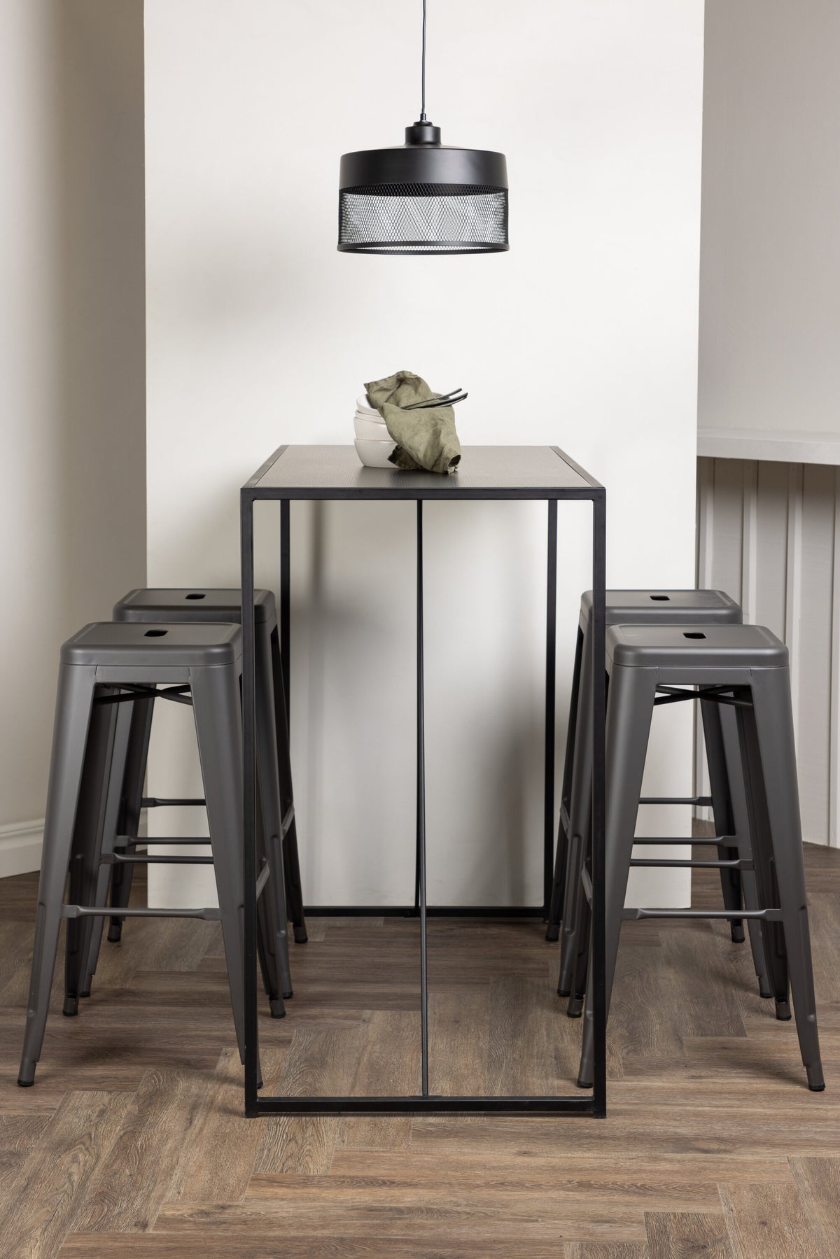 Brea Matbord med Tempe Stolarna – Bord: 105x120x60 Stol: 43x76x43