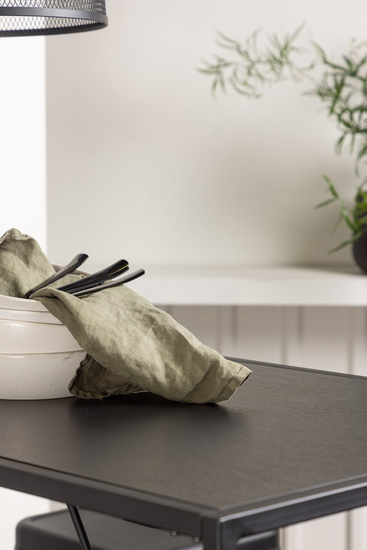 Brea Matbord med Tempe Stolarna – Bord: 105x120x60 Stol: 43x76x43