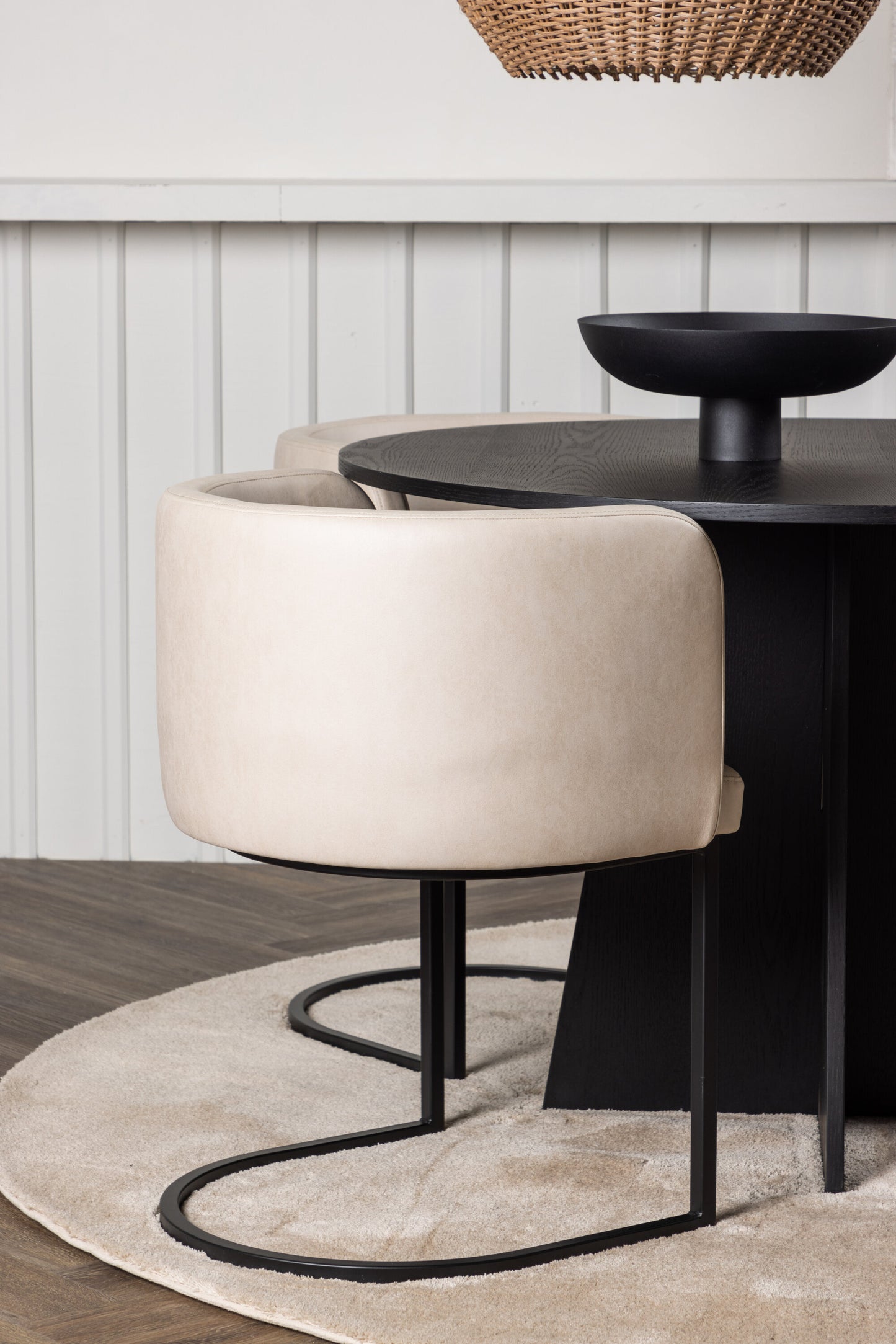 Bootcut Matbord med Simrishamn Stolarna Matgrupp