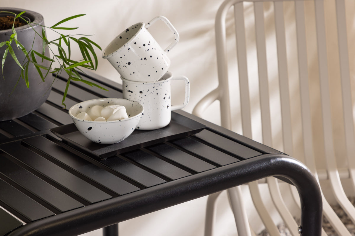 Borneo Rektangulär Matgrupp – Bord: 75x70x70 Stol: 64x85x57