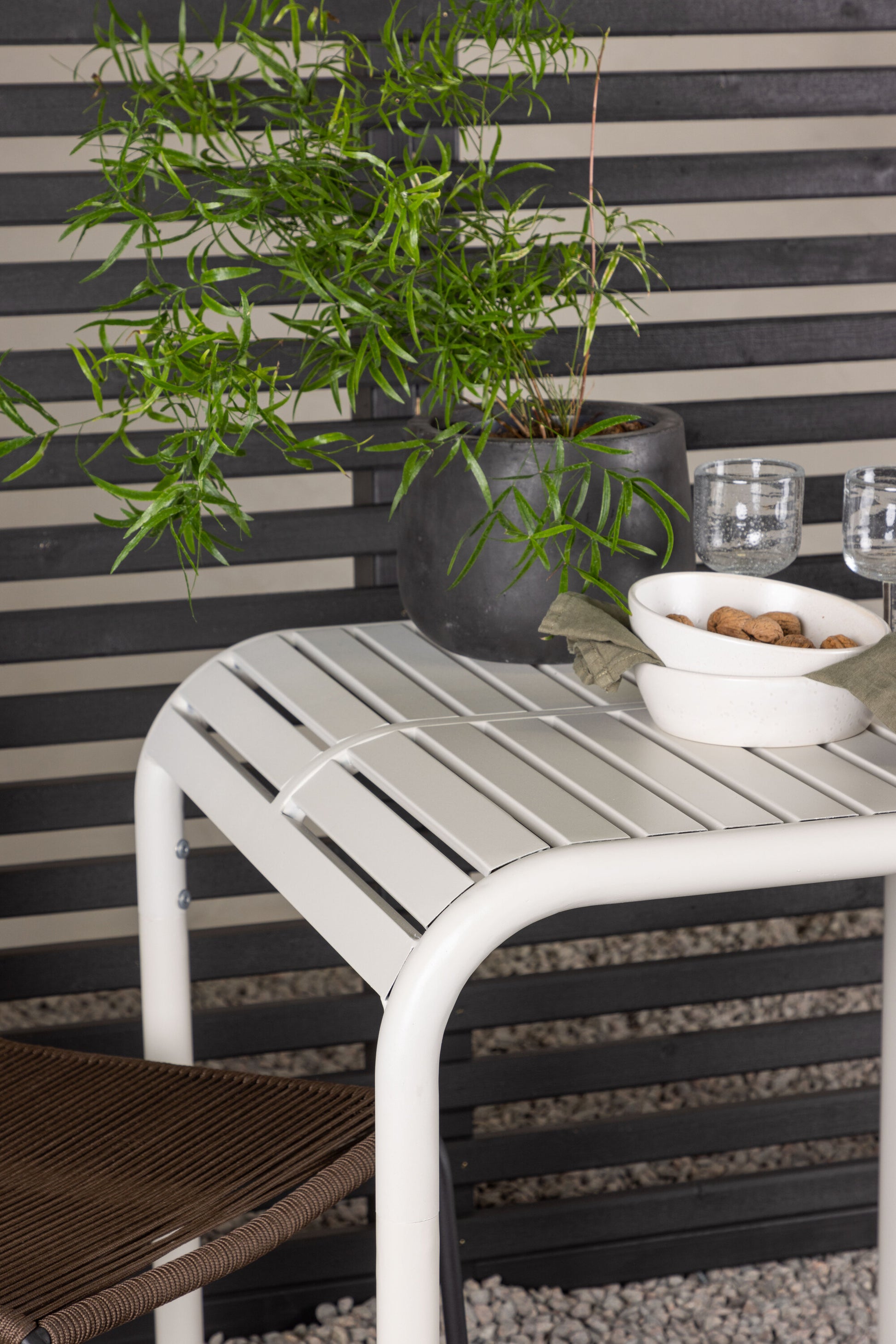 Borneo Rektangulär Matgrupp – Bord: 75x70x70 Stol: 59x86x57