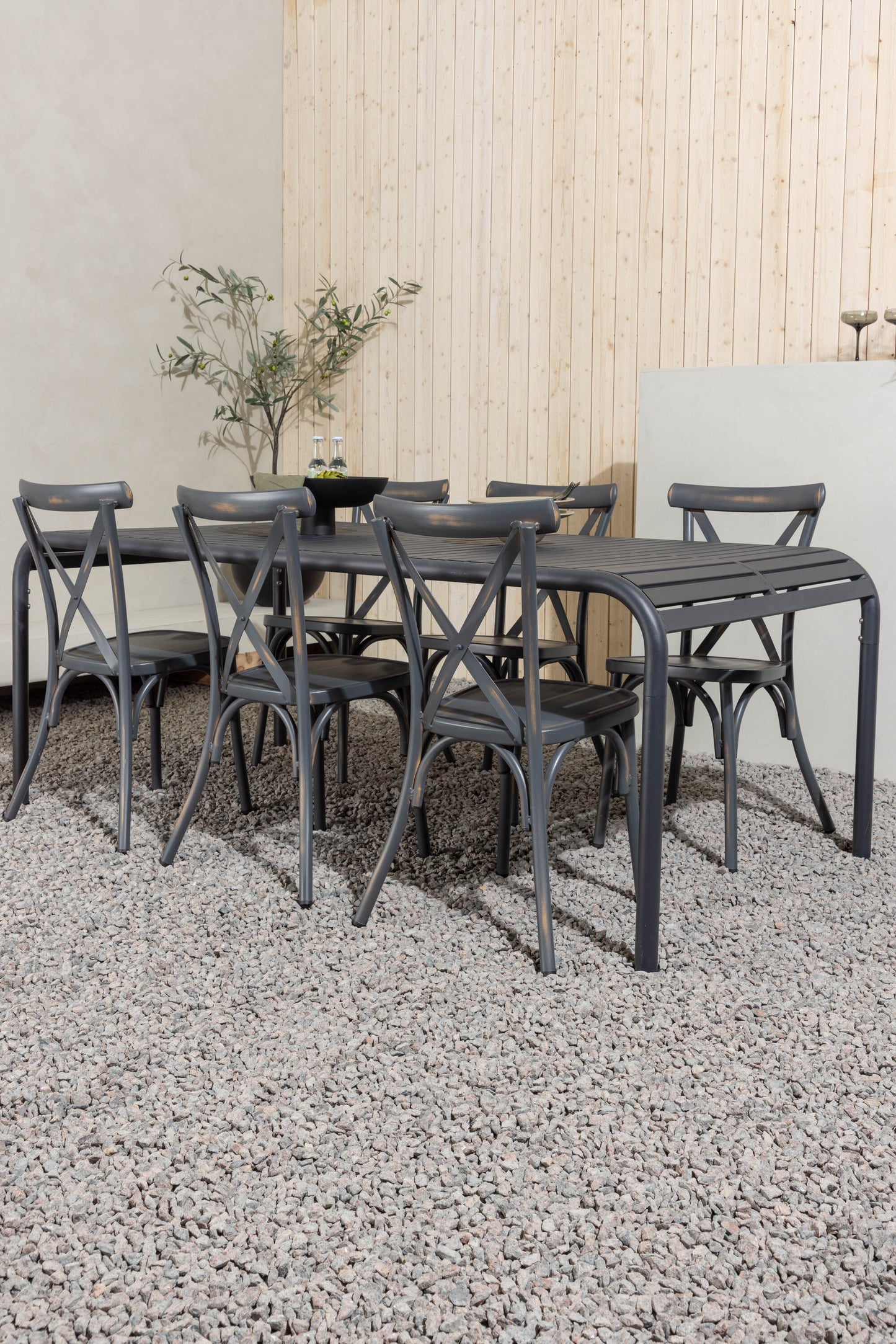 Borneo Matbord med Tablas Stolarna