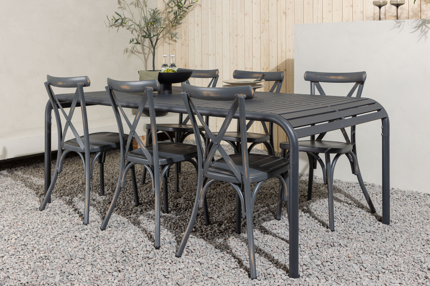 Borneo Matbord med Tablas Stolarna