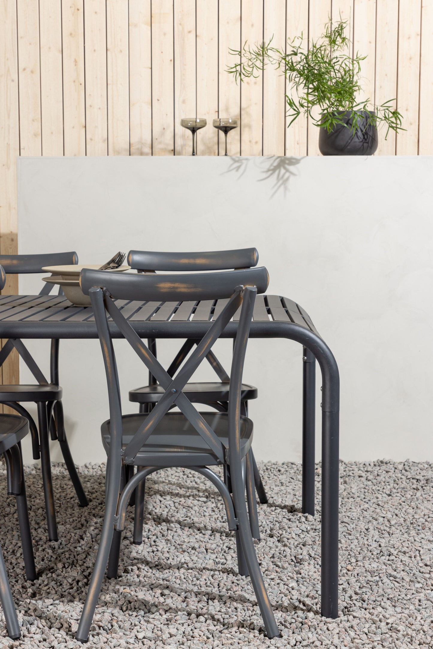 Borneo Matbord med Tablas Stolarna