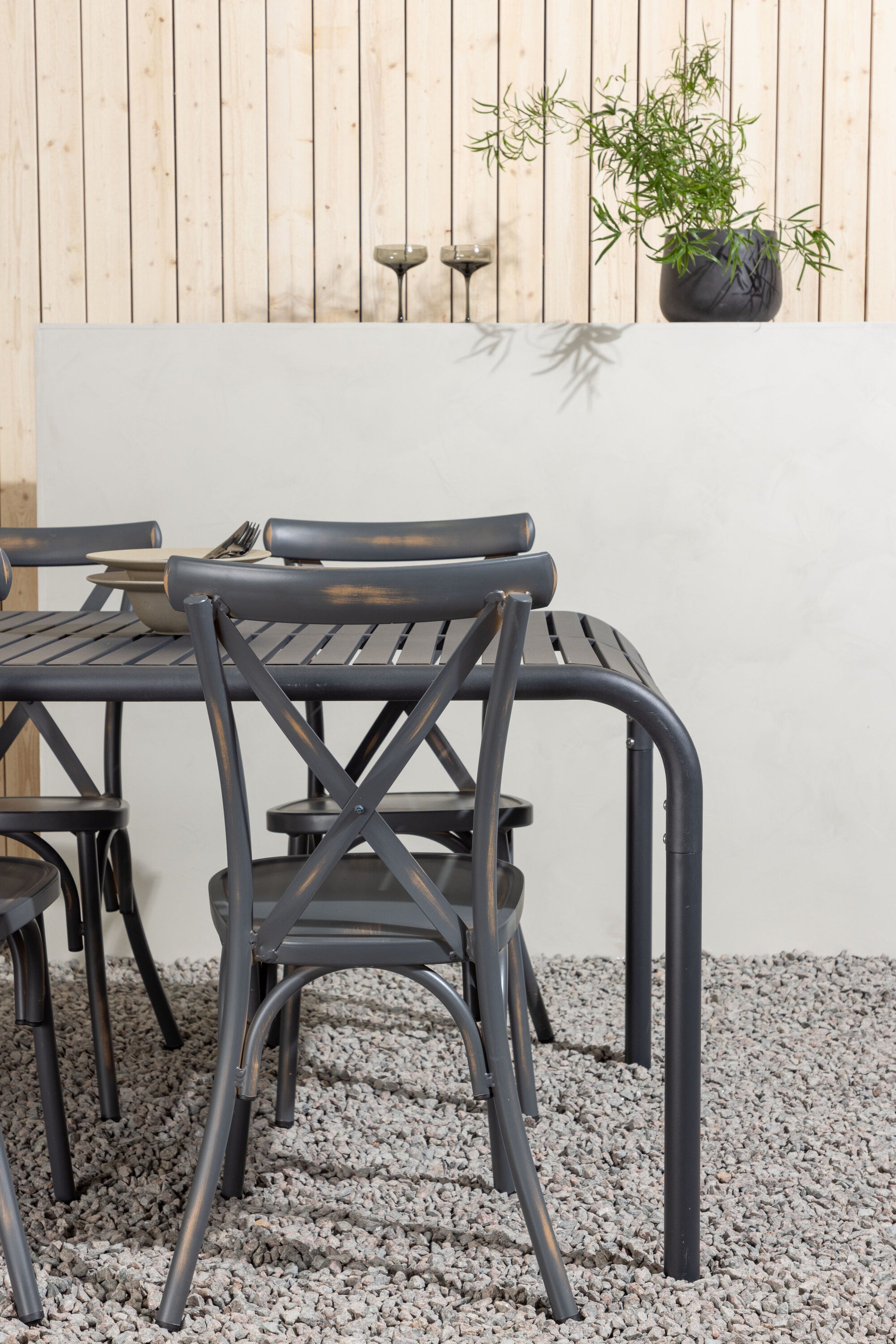 Borneo Matbord med Tablas Stolarna
