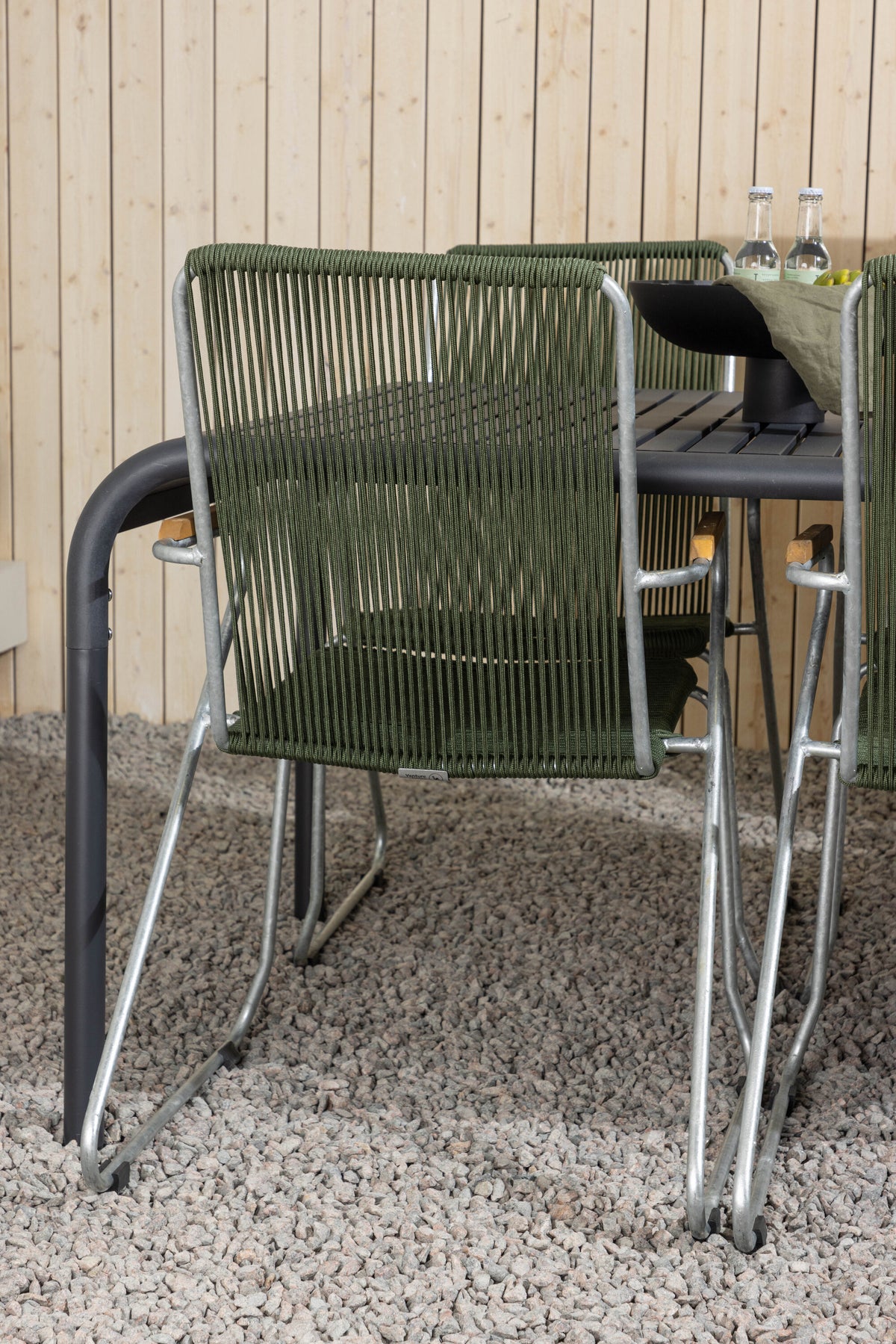 Borneo Matbord med Bois Stolarna – Bord: 75x200x100 Stol: 63x93x60