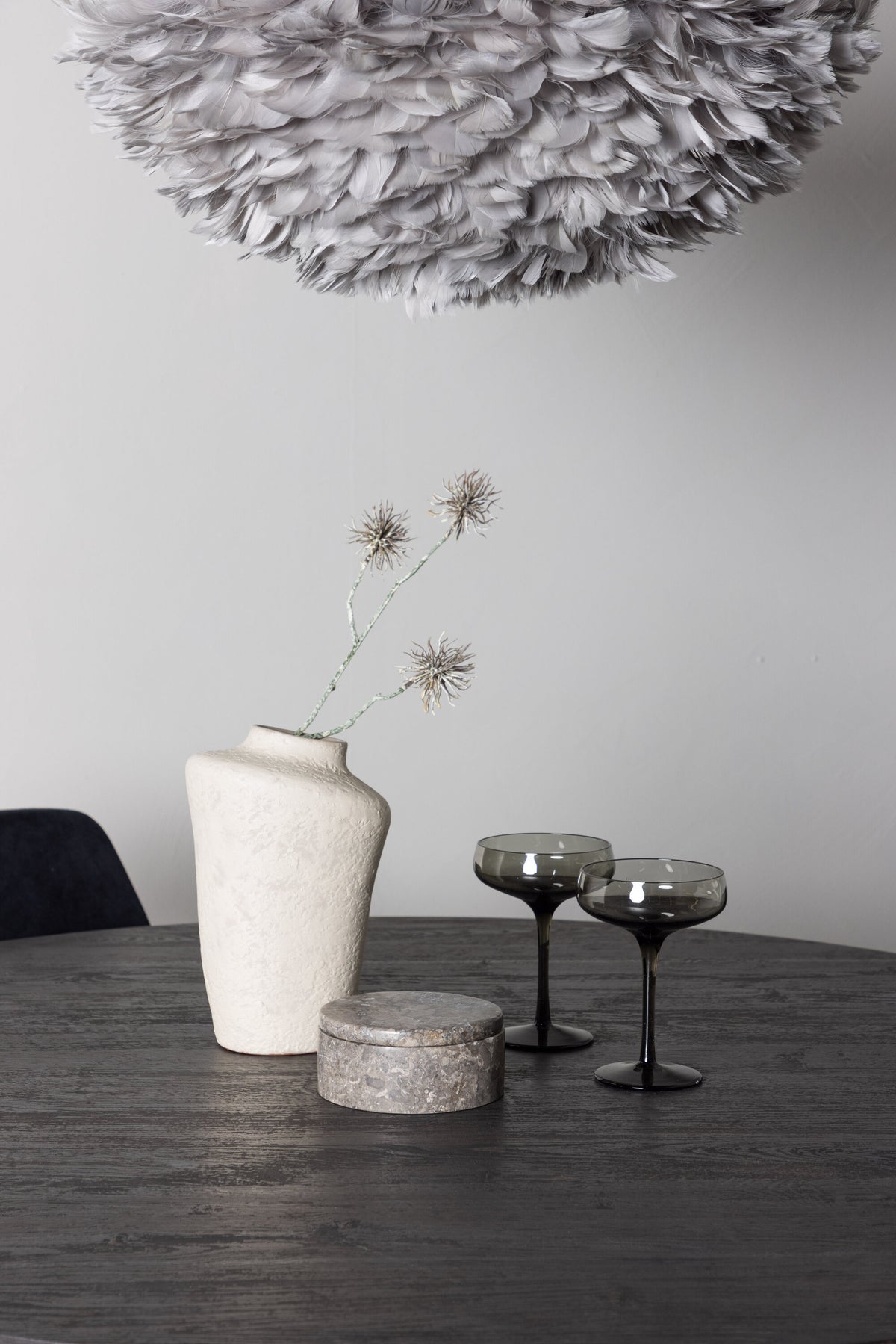 Lanzo Matbord med Night Stolarna – Bord: ⌀120 Stol: 56x87x49
