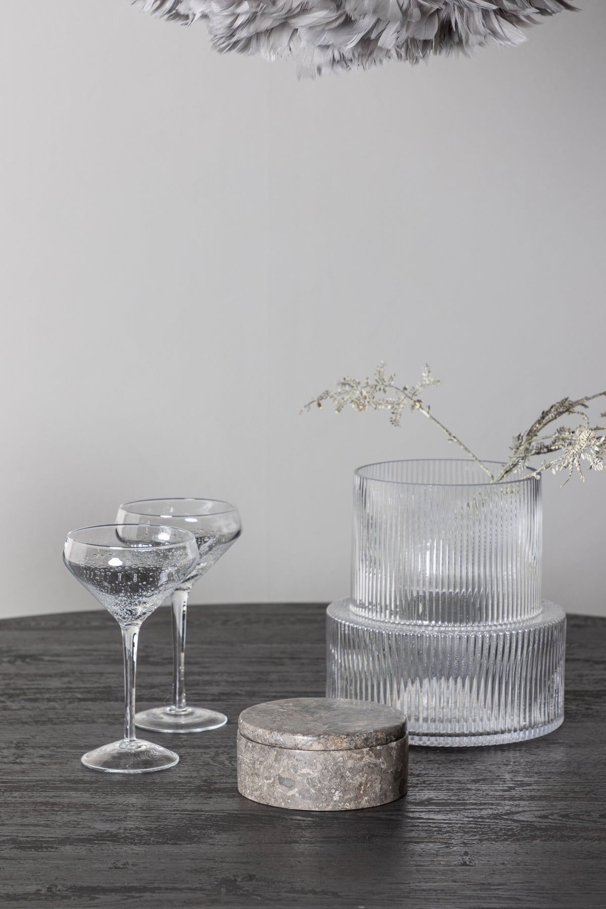 Lanzo Matbord med Polar Stolarna – Bord: ⌀120 Stol: 53,3x88x44