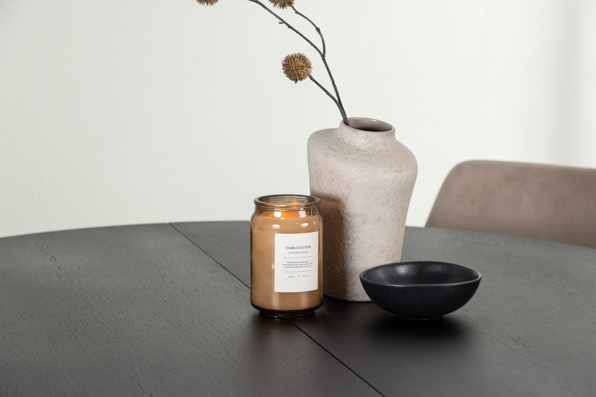 Matilda Matbord med Night Stolarna – Bord: ⌀130 Stol: 56x87x49