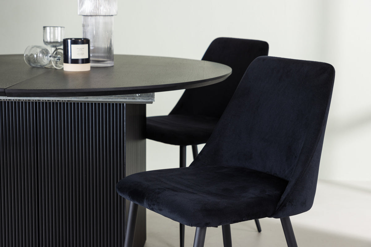 Matilda Matbord med Night Stolarna – Bord: ⌀130 Stol: 56x87x49