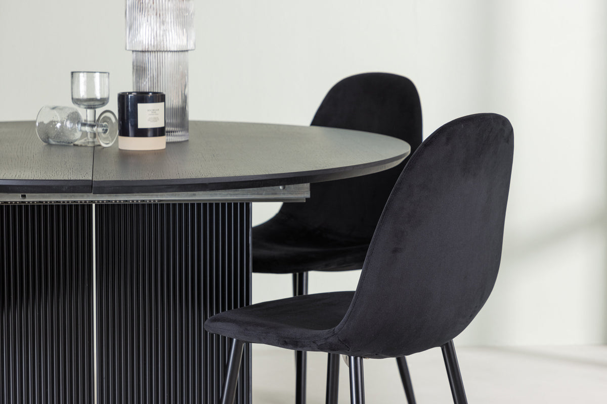 Matilda Matbord med Polar Stolarna – Bord: ⌀130 Stol: 53,3x88x44