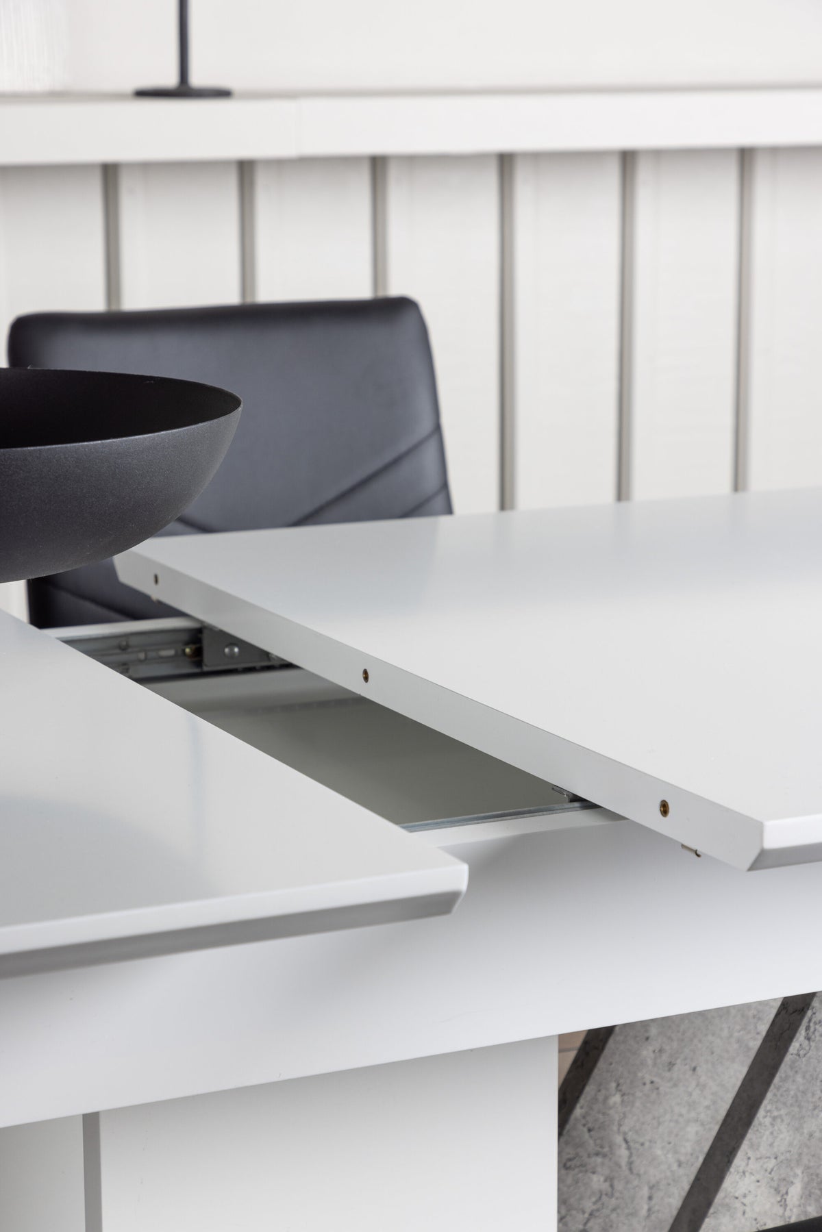 Disa Matbord med Lily Stolarna