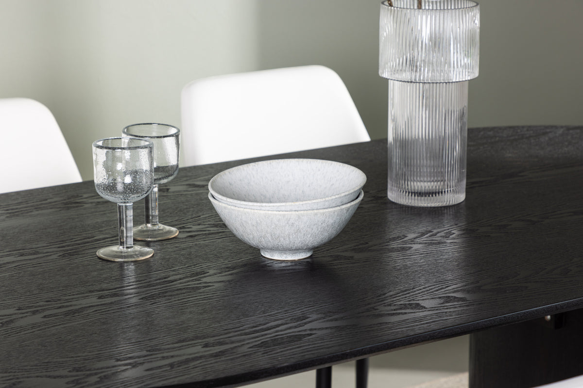 Isolde Matbord med Night Stolarna – Bord: 75x180x90 Stol: 56x87x49