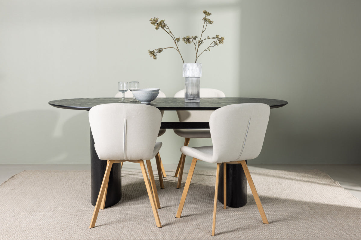 Isolde Matbord med Lilja Stolarna – Bord: 75x180x90 Stol: 50x80x48