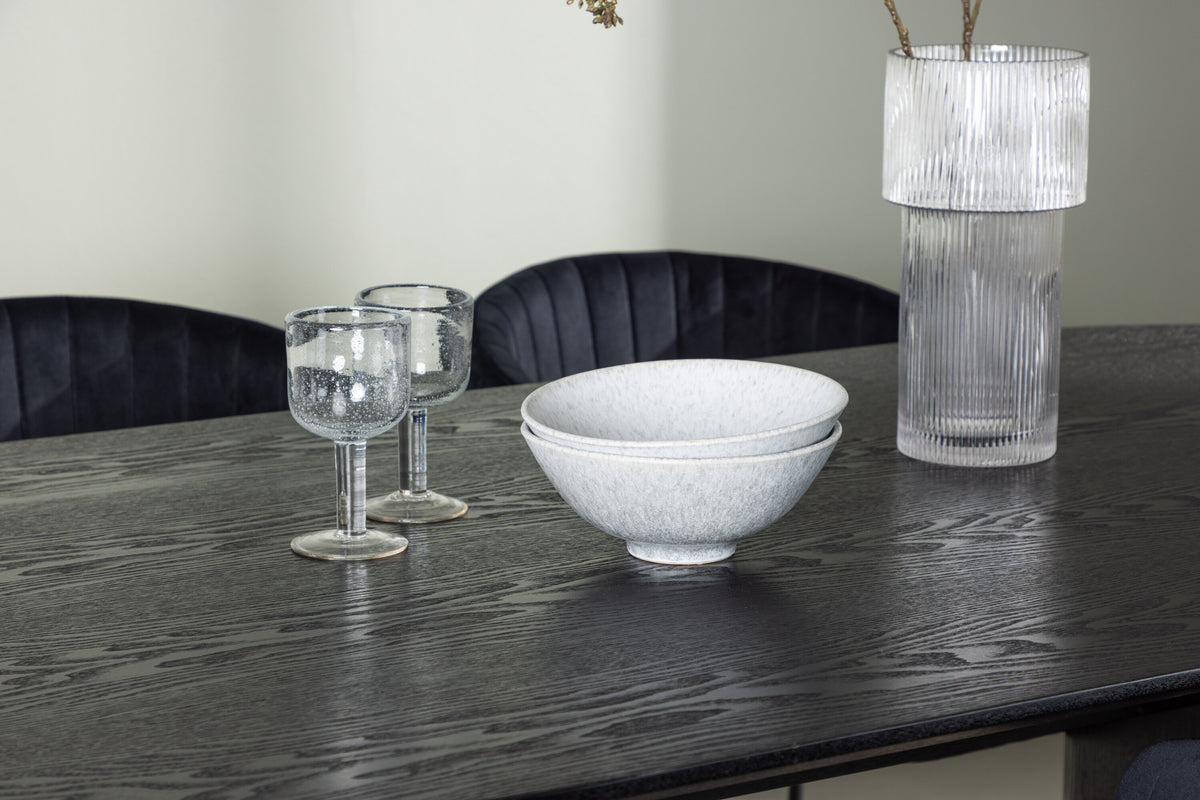 Isolde Matbord med Selma Stolarna