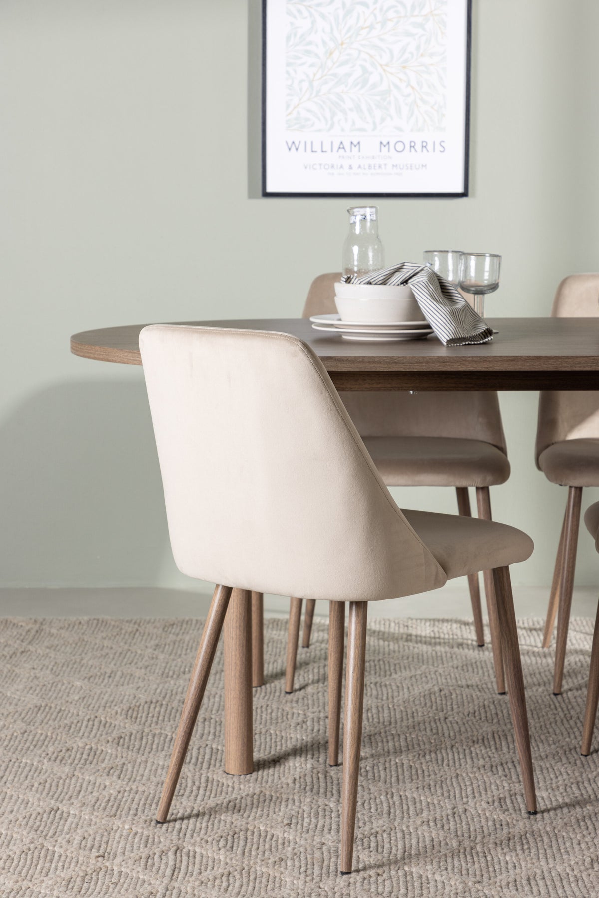 Andy Matbord med Night Stolarna – Bord: 75x180x90 Stol: 56x87x49