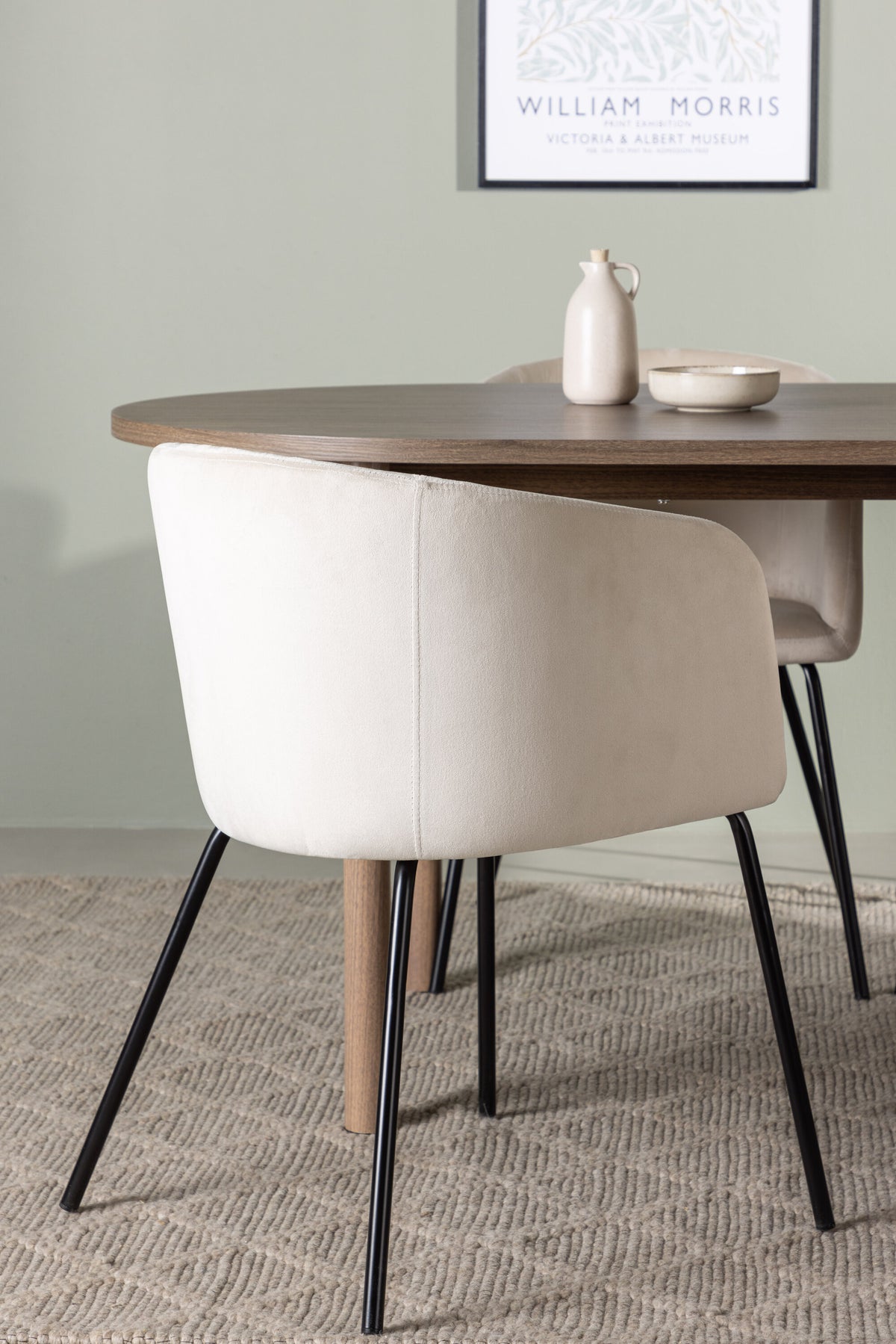 Andy Matbord med Berit Stolarna – Bord: 75x180x90 Stol: 55x78x55