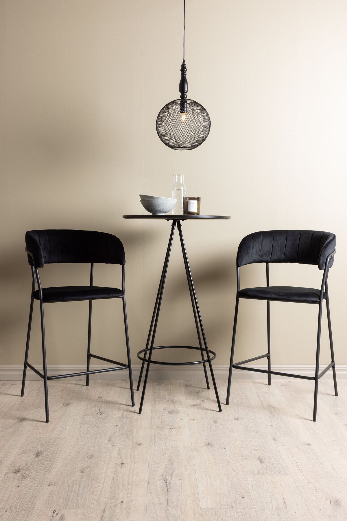 Bistro Matbord med Lui Stolarna