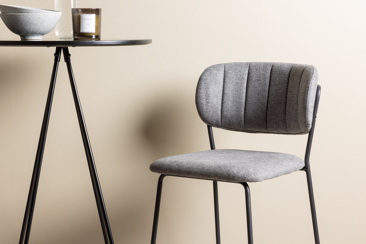 Bistro Matbord med Bell Stolarna