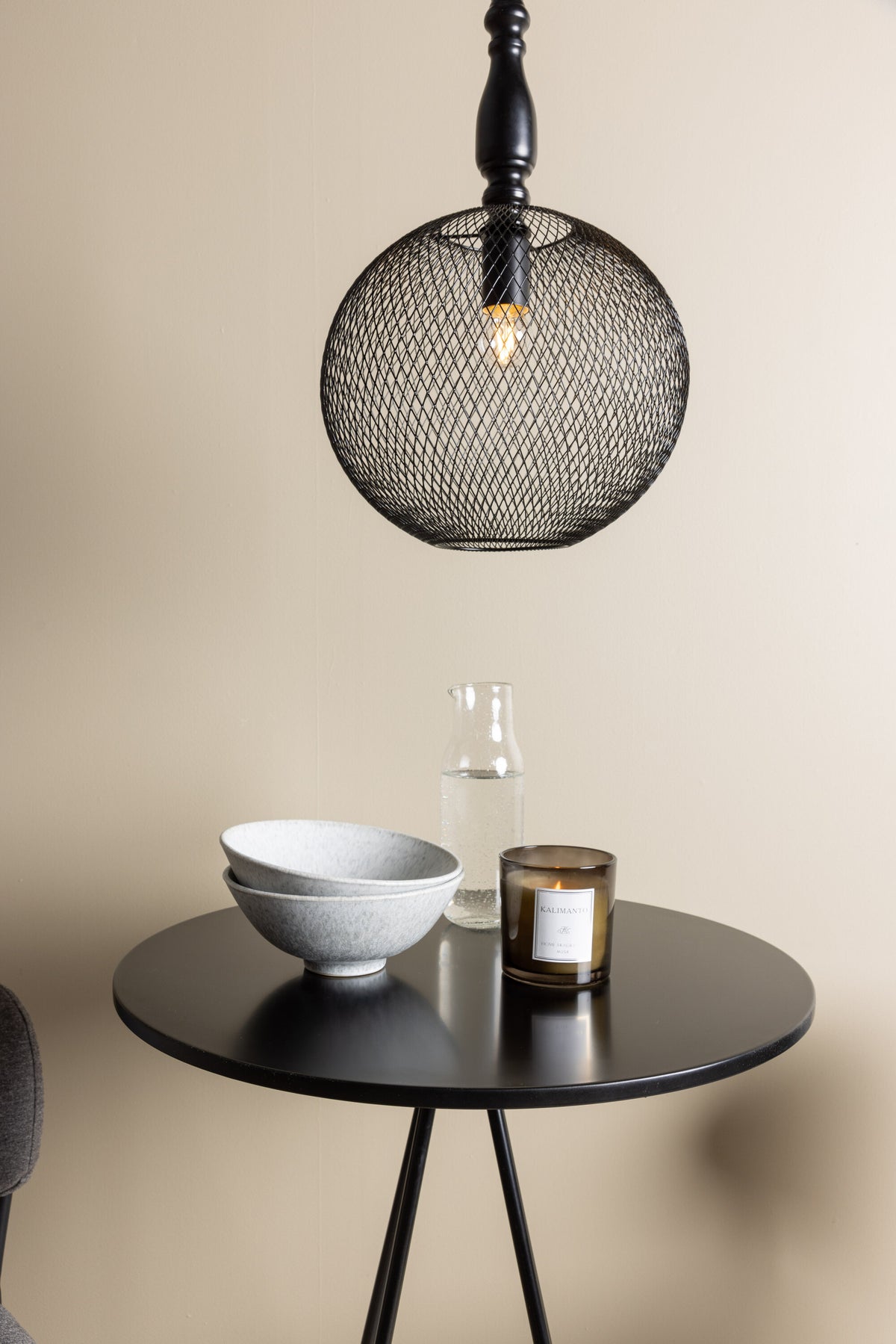 Bistro Matbord med Bell Stolarna