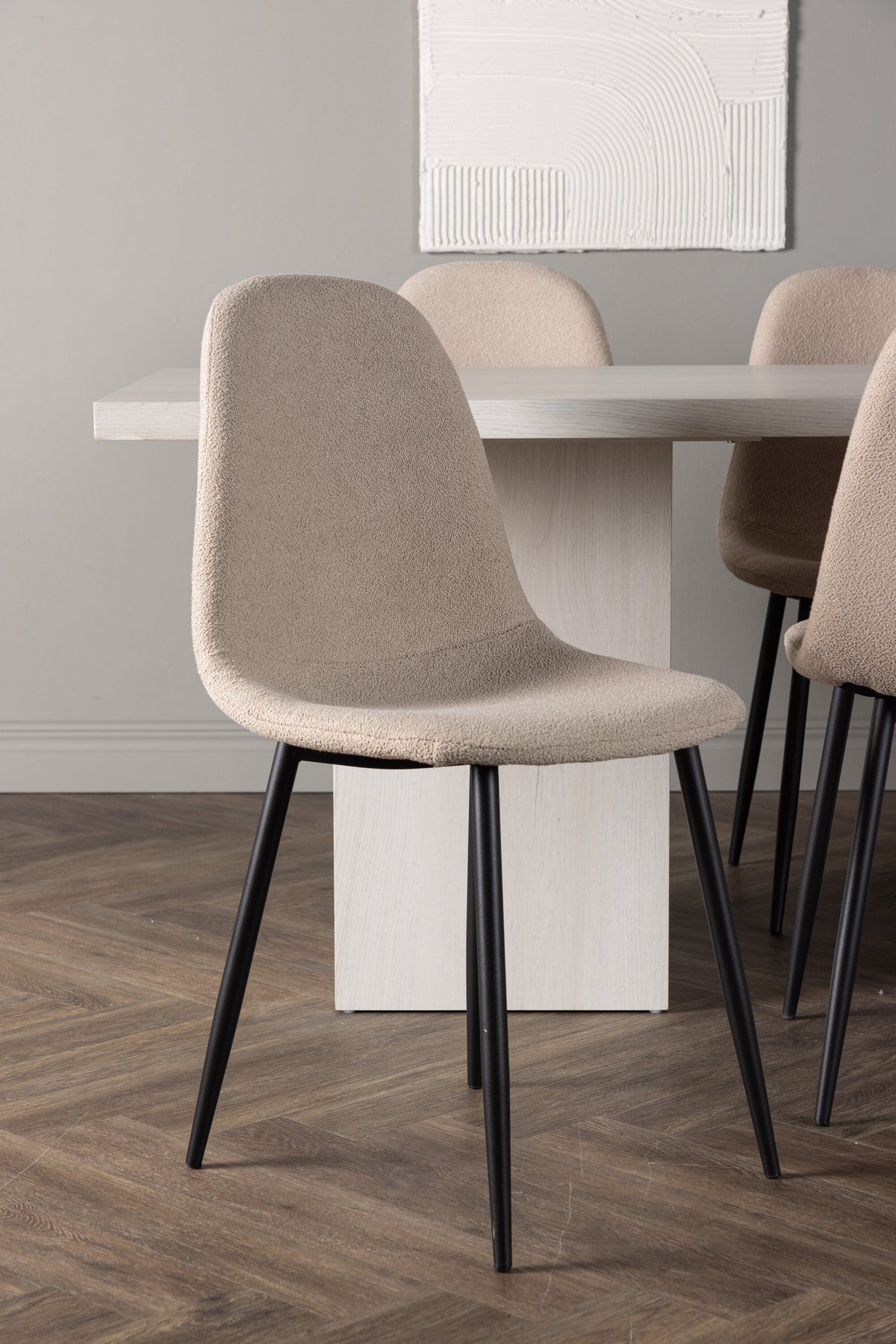 Olga Matbord med Polar Stolarna – Bord: 75x200x90 Stol: 52x90x45