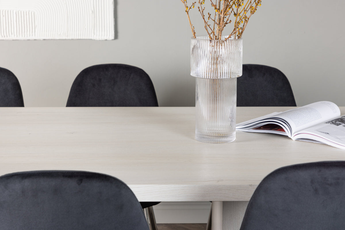Olga Matbord med Polar Stolarna – Bord: 75x200x90 Stol: 52x90x45