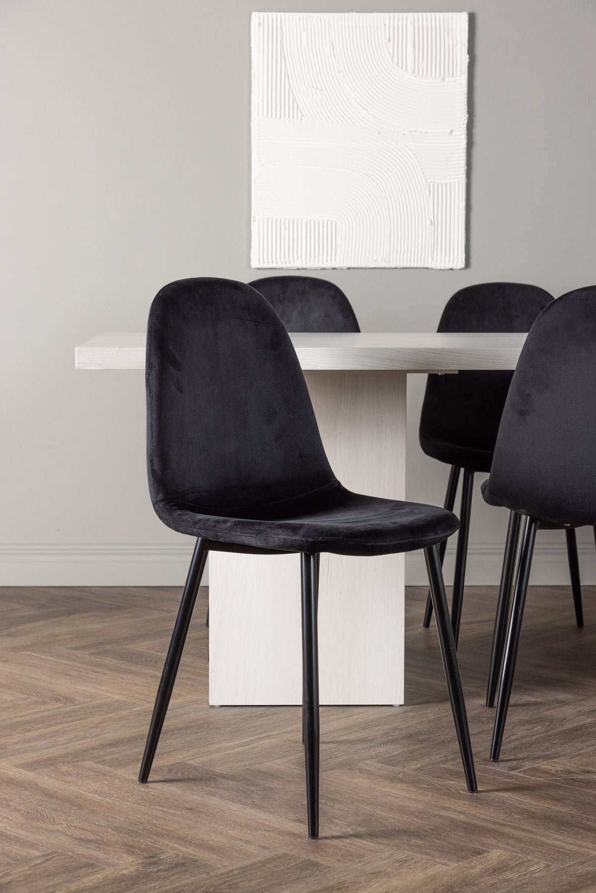 Olga Matbord med Polar Stolarna – Bord: 75x200x90 Stol: 53,3x88x44